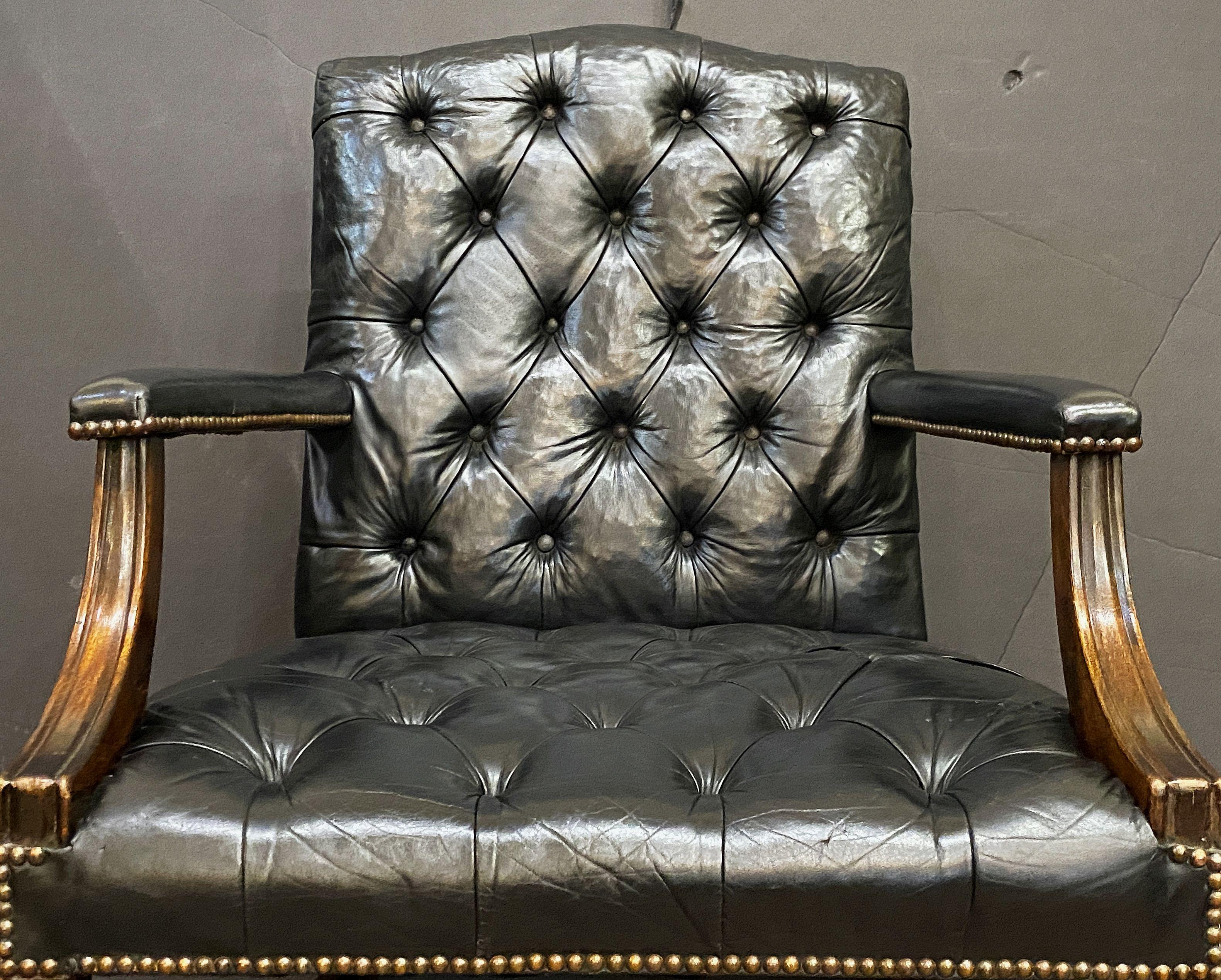 Georgian Gainsborough Arm Chair of Leather and Mahogany from England For Sale