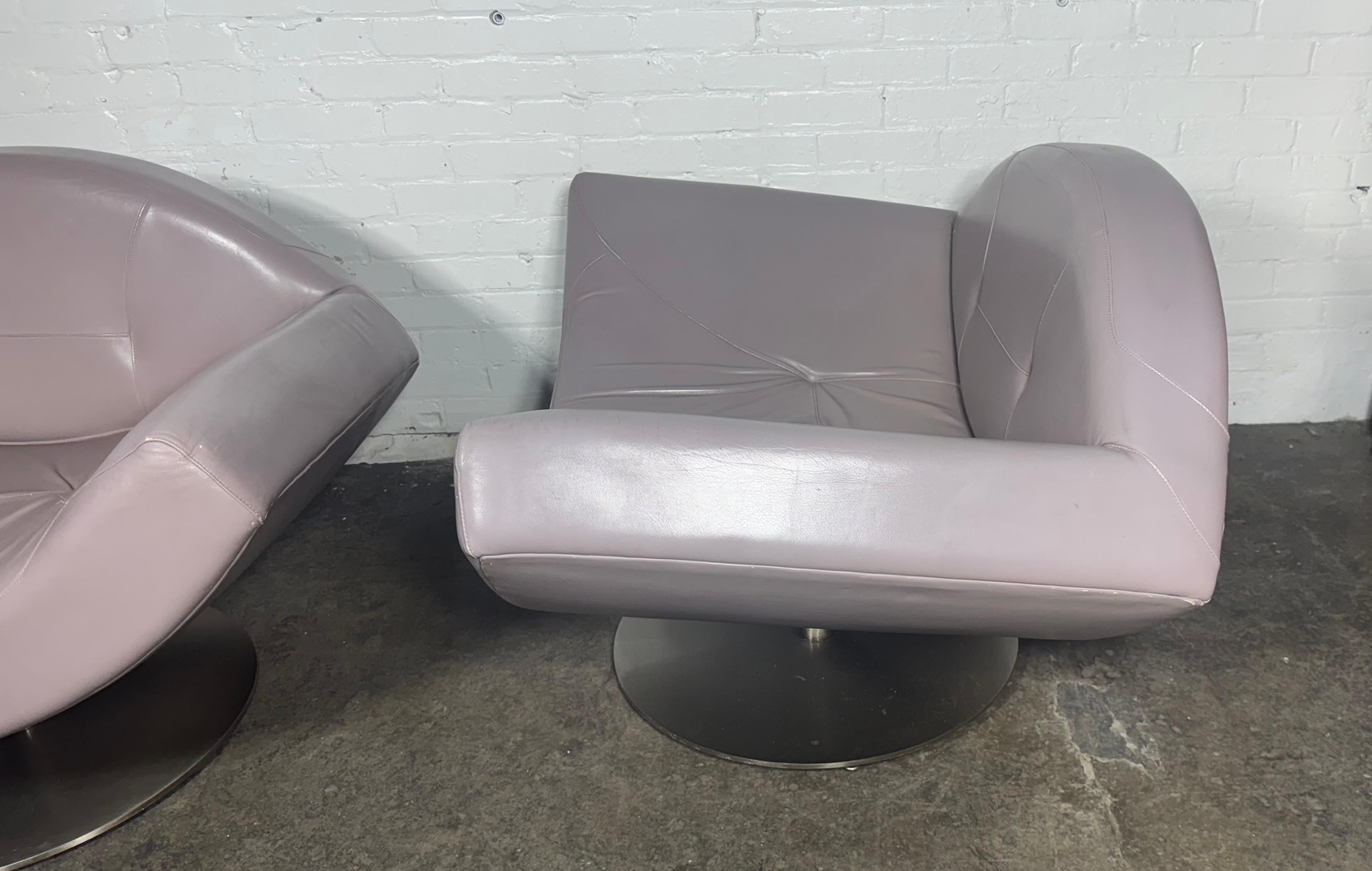 GAIVOTA leather & steel armchair by RICARDO FASANELLO 