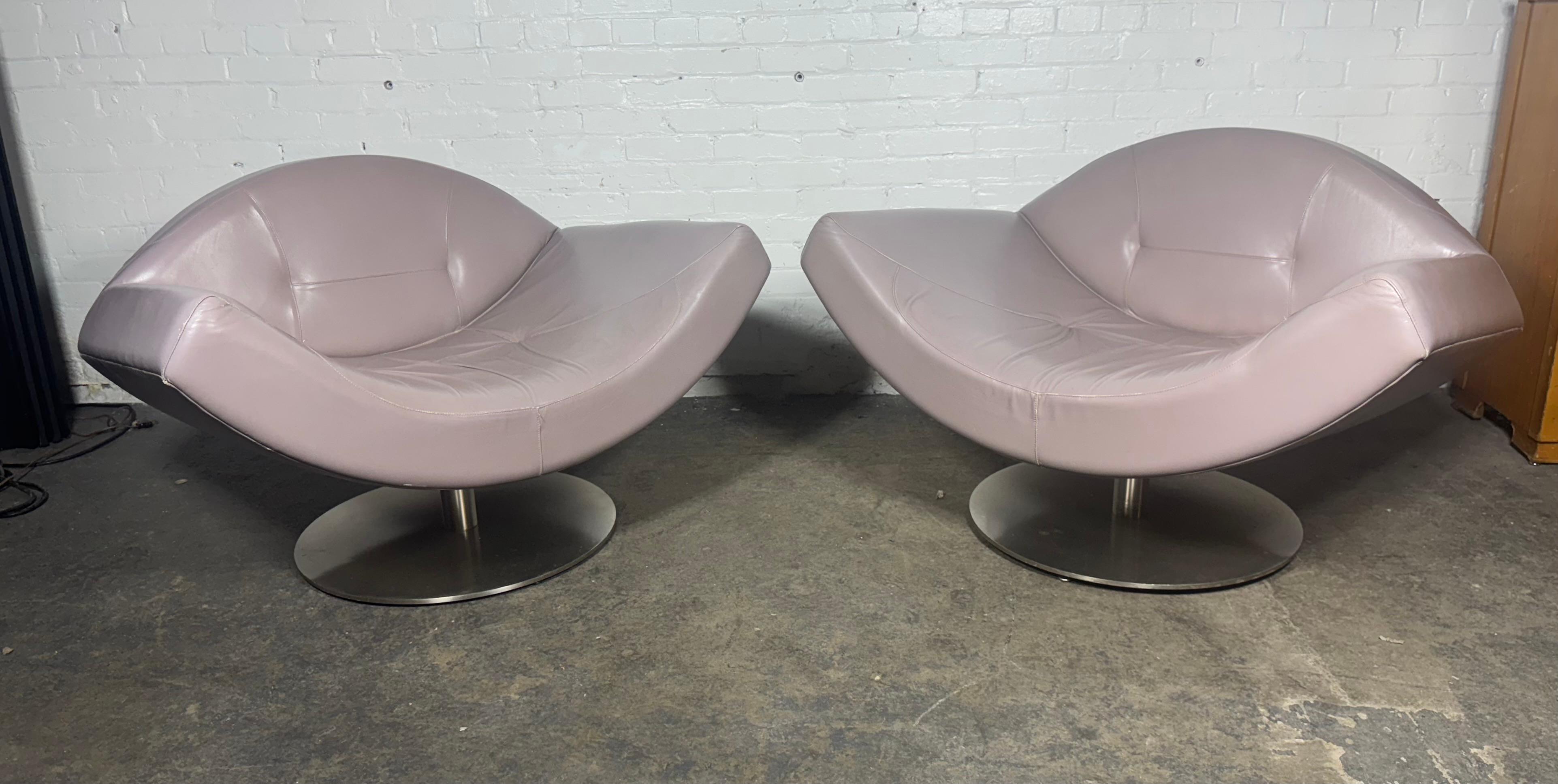 Post-Modern GAIVOTA leather & steel armchair by RICARDO FASANELLO 