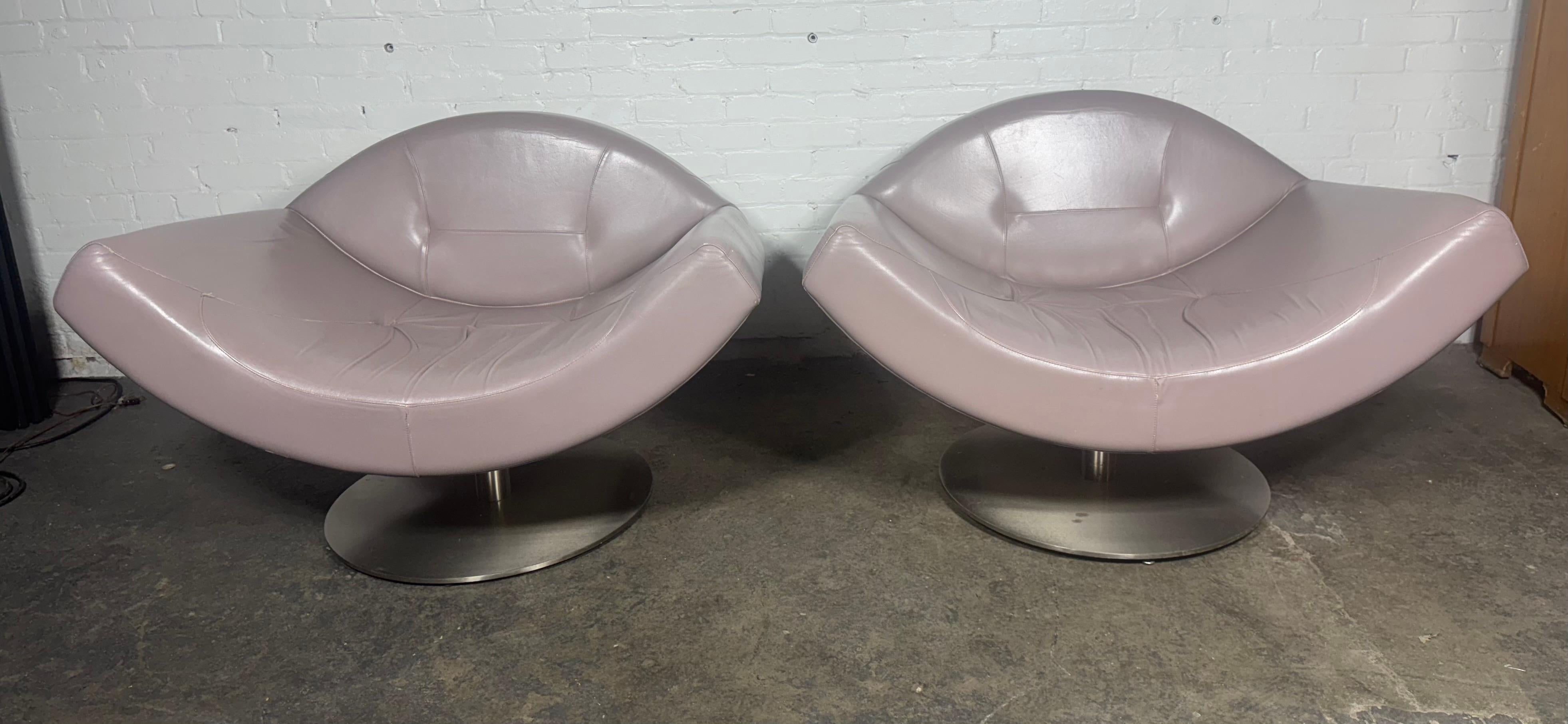 GAIVOTA leather & steel armchair by RICARDO FASANELLO 
