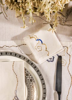 Set de 4 Servilletas de Cóctel Gajasimha Bordadas a Mano en Blanco y Oro