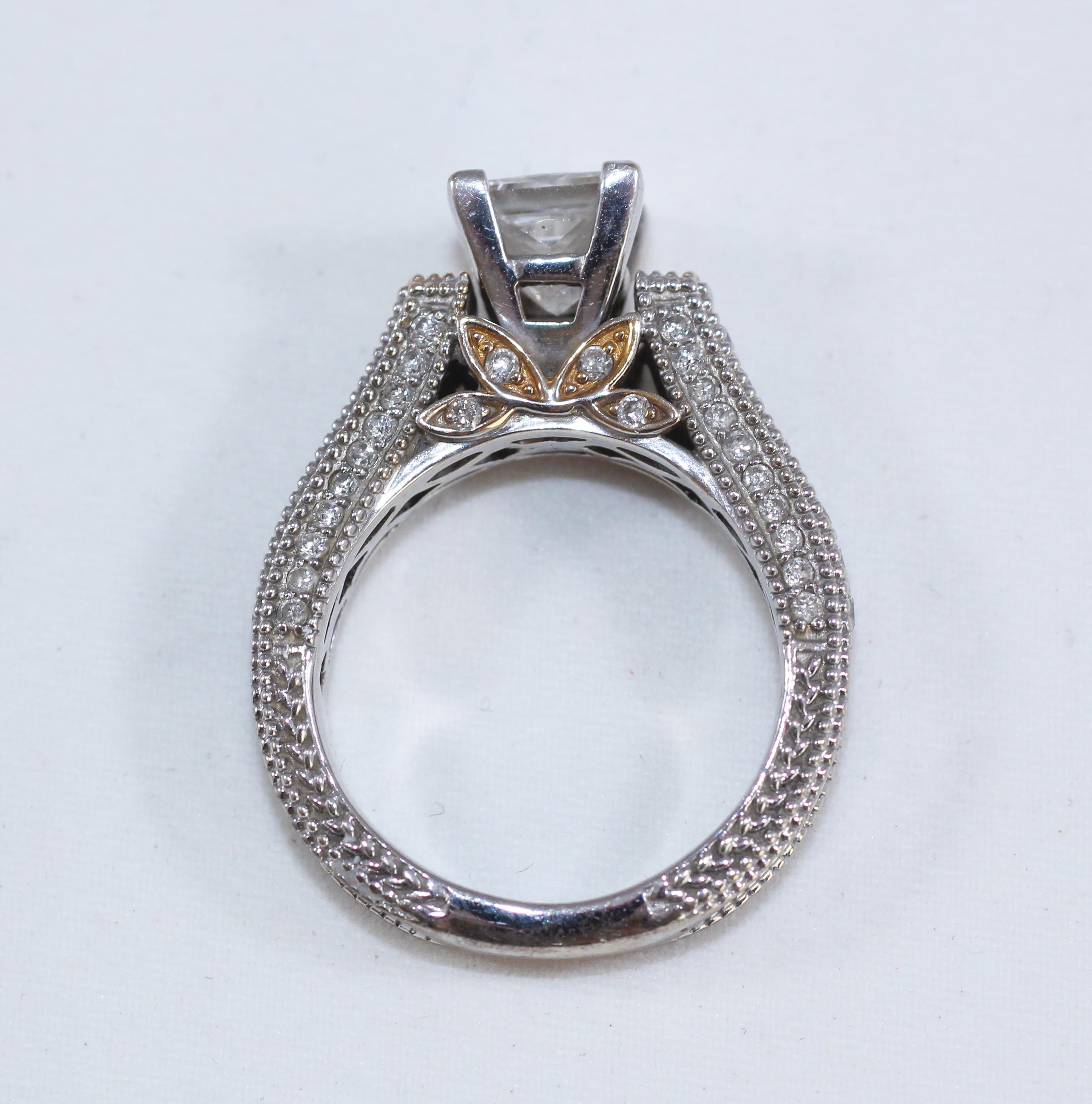 GAL Certified 1.7 Ct Square Diamond White 18K Gold Bridal Engagement Ring en vente 5