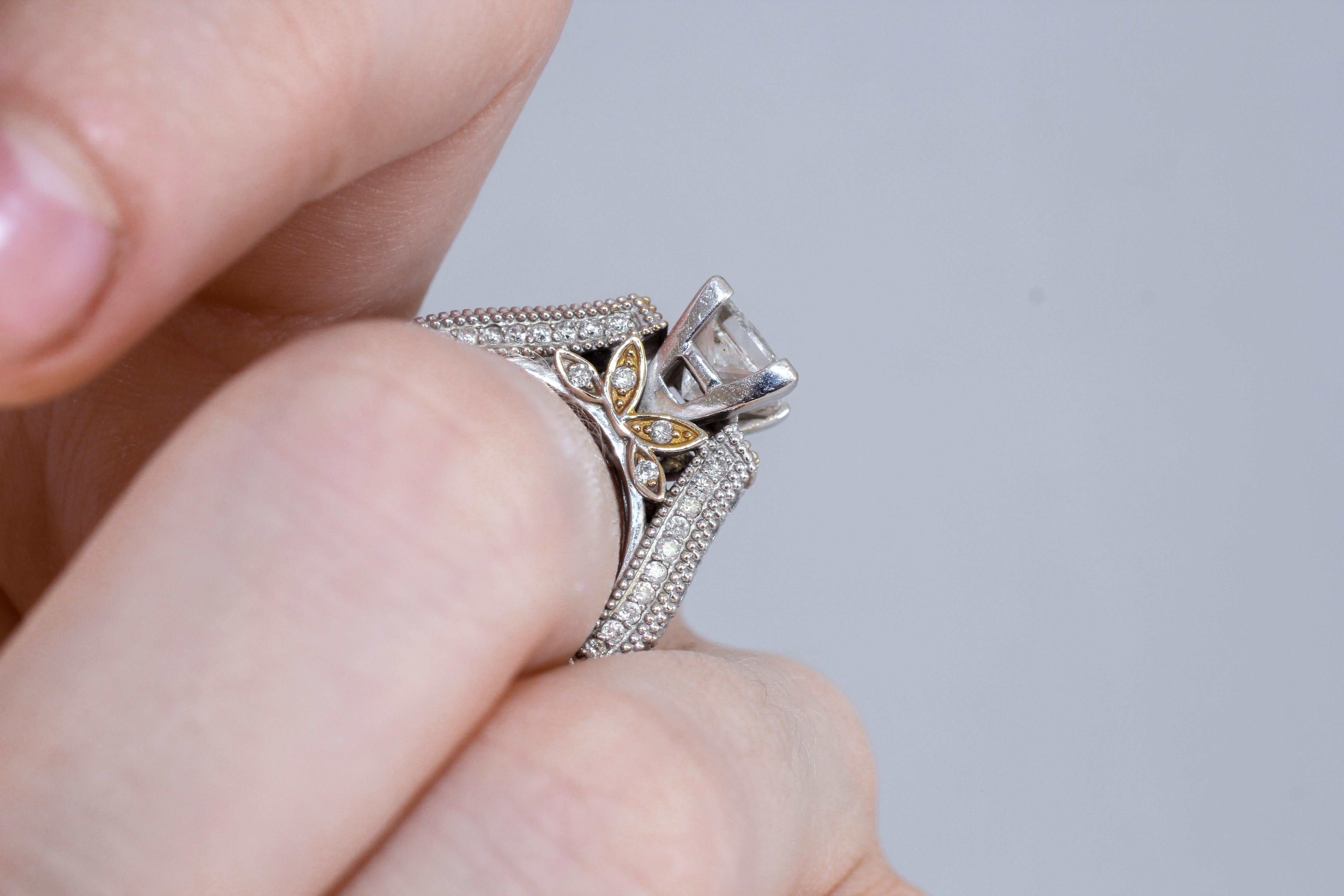 GAL Certified 1.7 Ct Square Diamond White 18K Gold Bridal Engagement Ring en vente 9