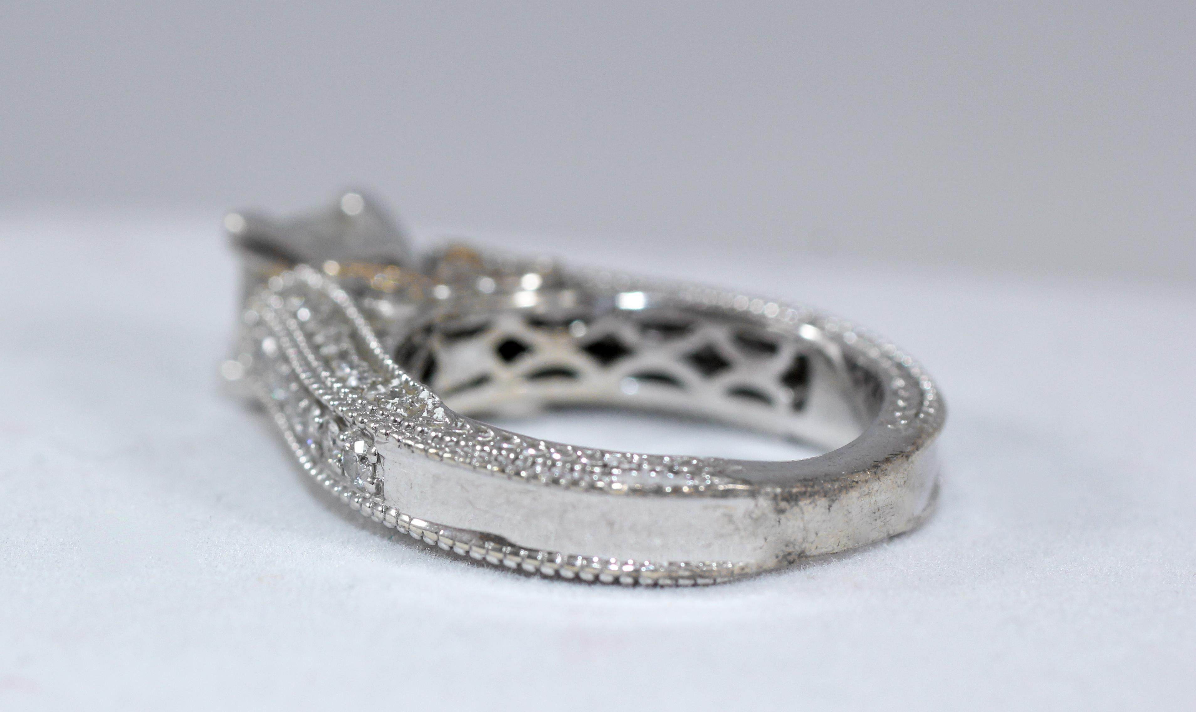 Taille princesse GAL Certified 1.7 Ct Square Diamond White 18K Gold Bridal Engagement Ring en vente