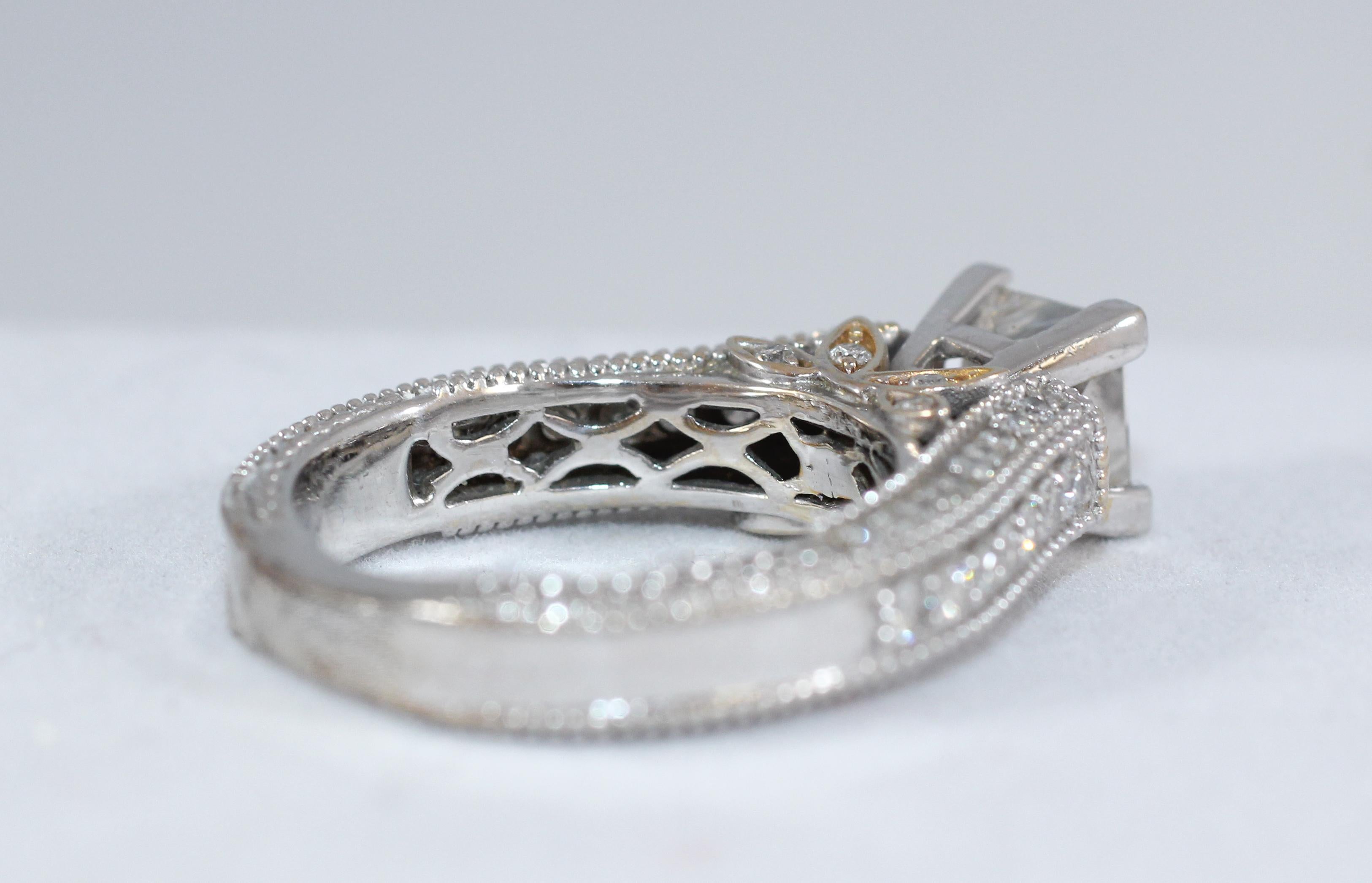 GAL Certified 1.7 Ct Square Diamond White 18K Gold Bridal Engagement Ring Pour femmes en vente
