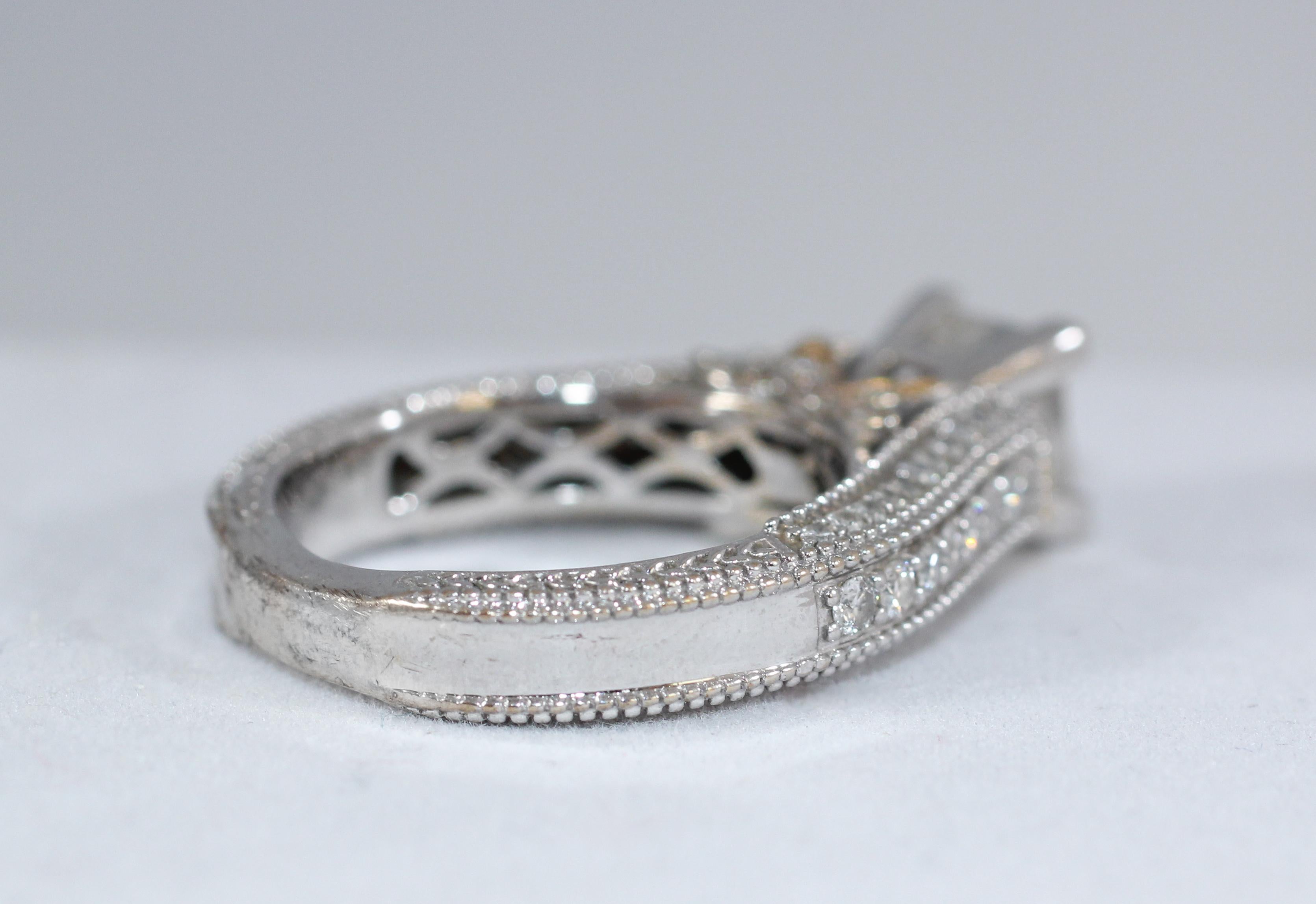 GAL Certified 1.7 Ct Square Diamond White 18K Gold Bridal Engagement Ring en vente 1
