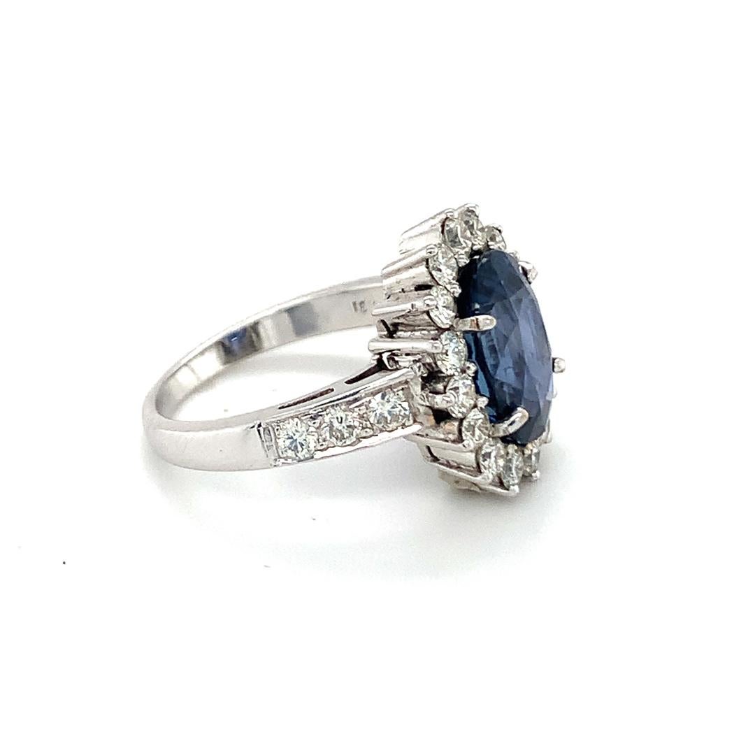 GAL Certified 4.46 Carat Natural Blue Sapphire and Diamond Ring In New Condition For Sale In New York, NY