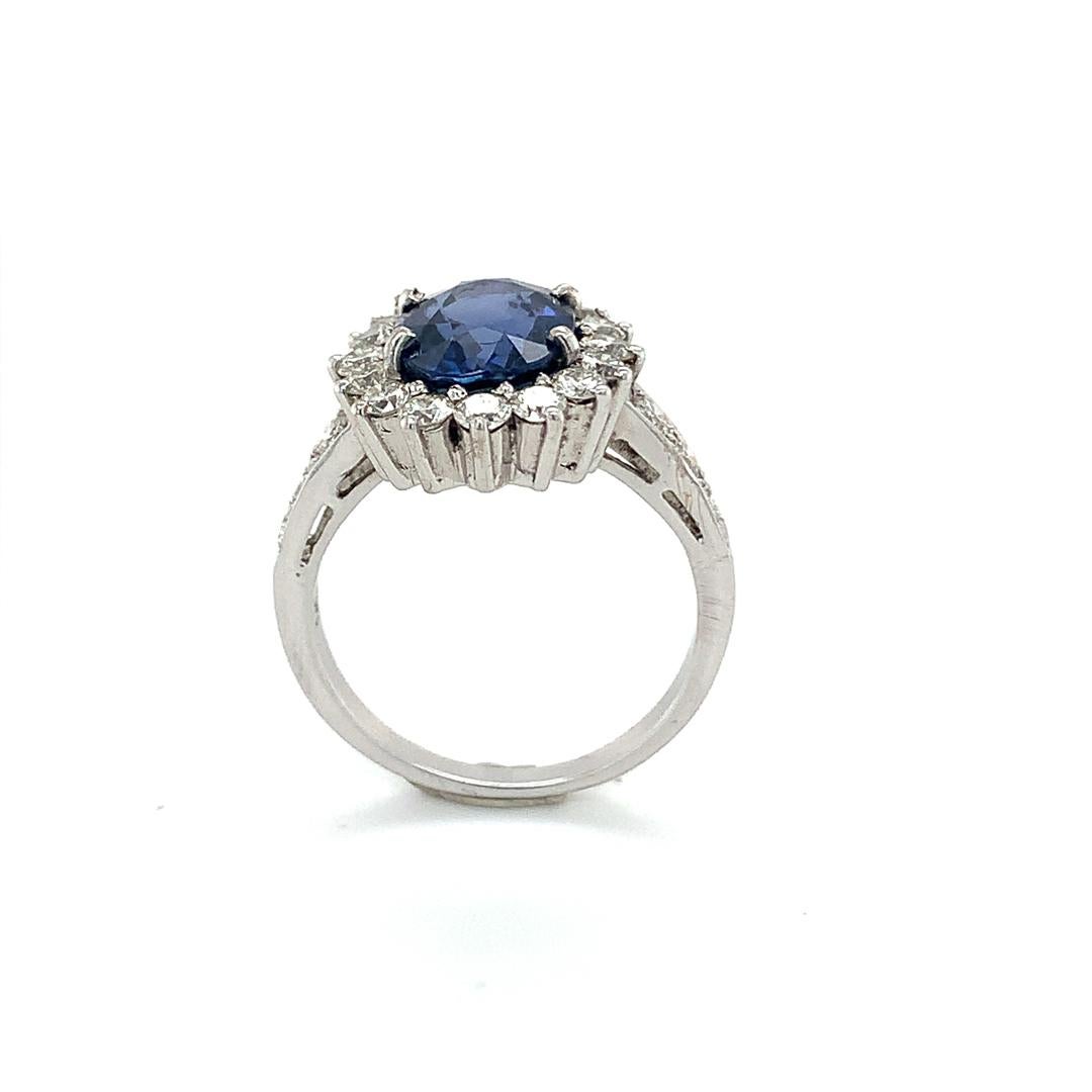 Women's GAL Certified 4.46 Carat Natural Blue Sapphire and Diamond Ring For Sale