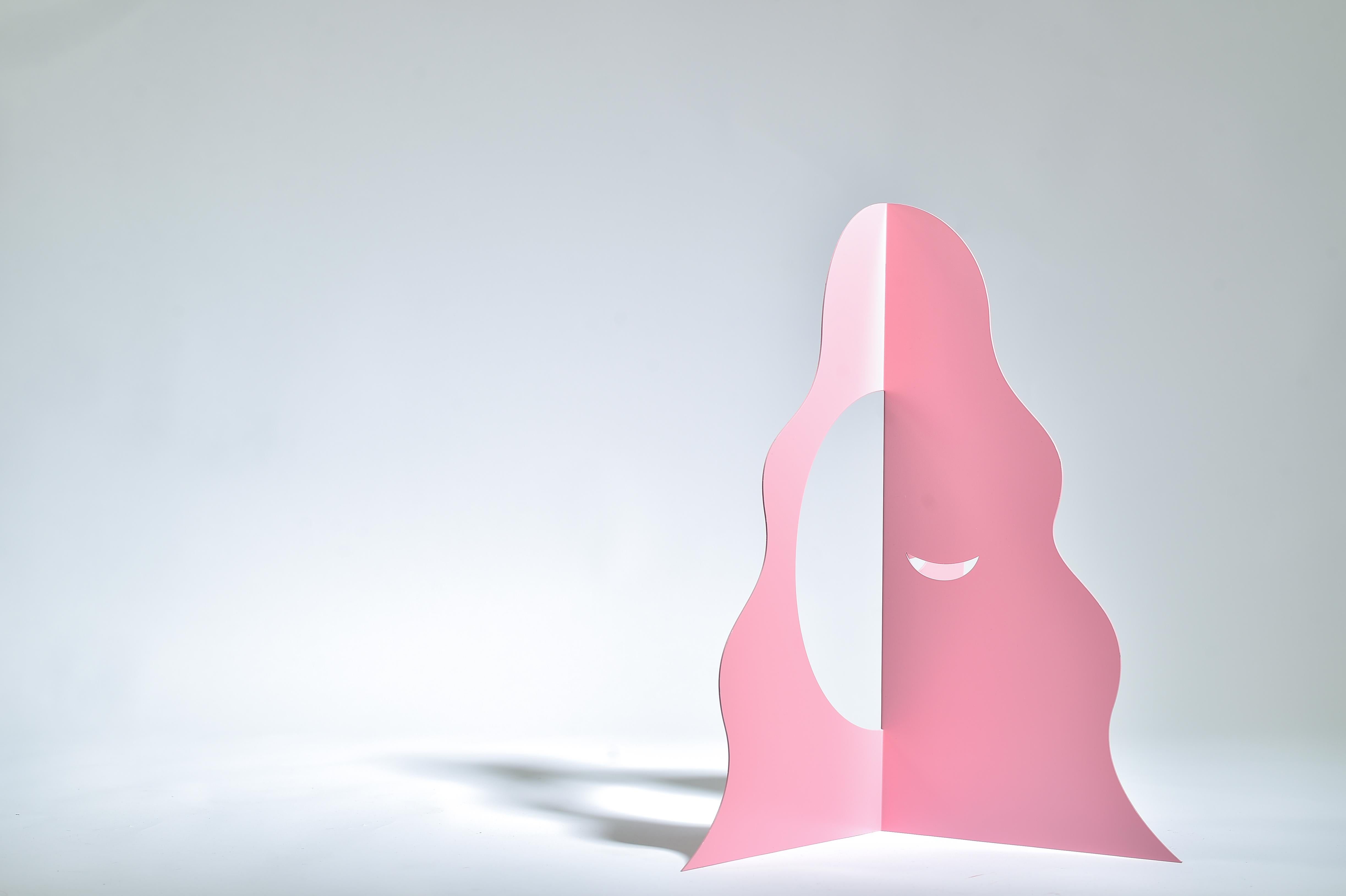Rosa Mond – abstrakte figurative Skulptur (Abstrakt), Sculpture, von Gal Melnick