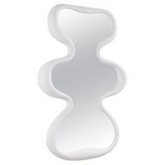 Specchio GALA - Cornice curvilinea in gesso francese rifinita a mano in Blanco White