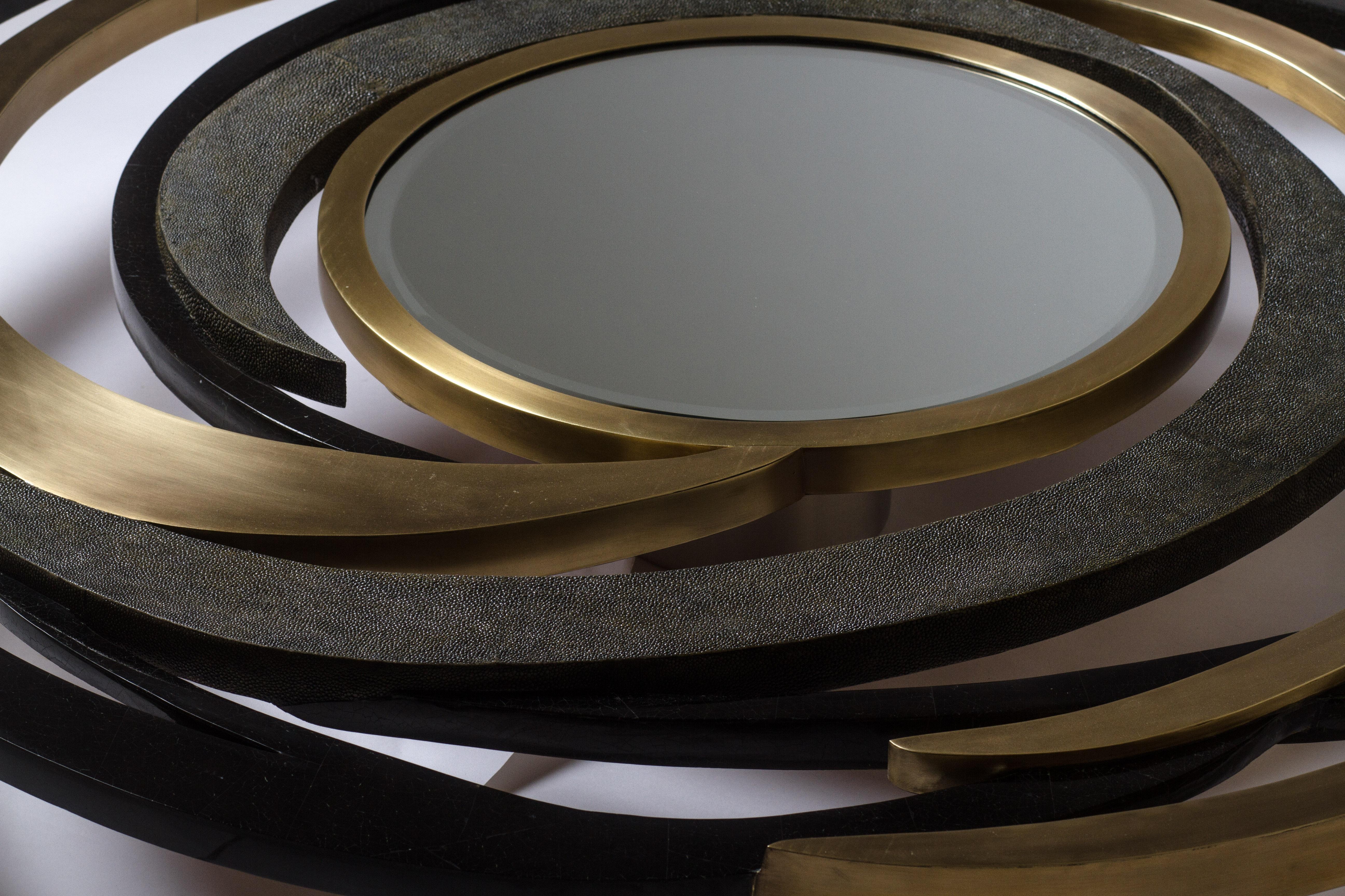 Hand-Crafted Galactic Mirror in Coal Black Shagreen, Black Pen Shell and Brass by Kifu Paris For Sale