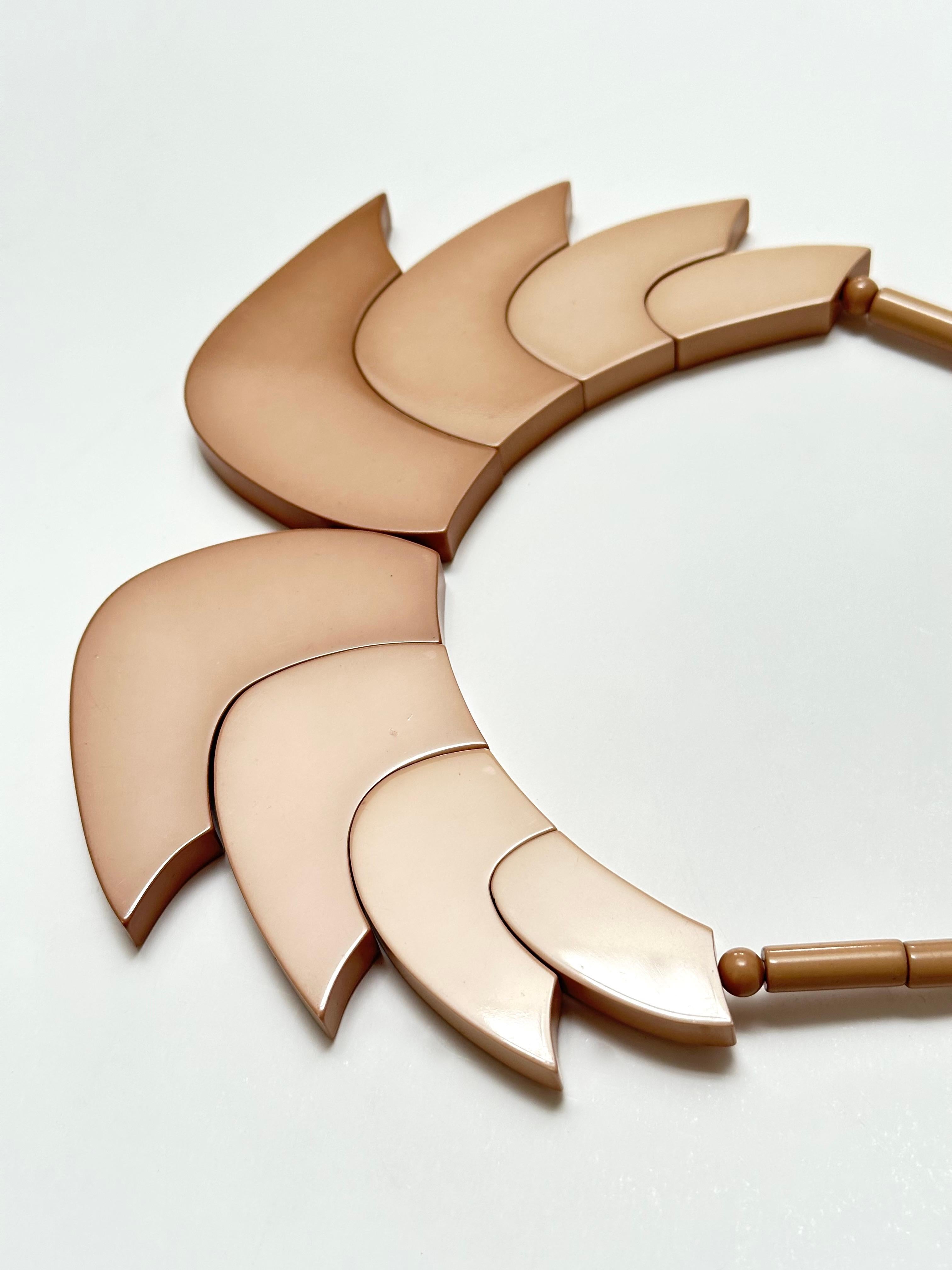 Galalith Collar Necklace, Guillemette L'Hoir, Paris c. 1970 For Sale 5