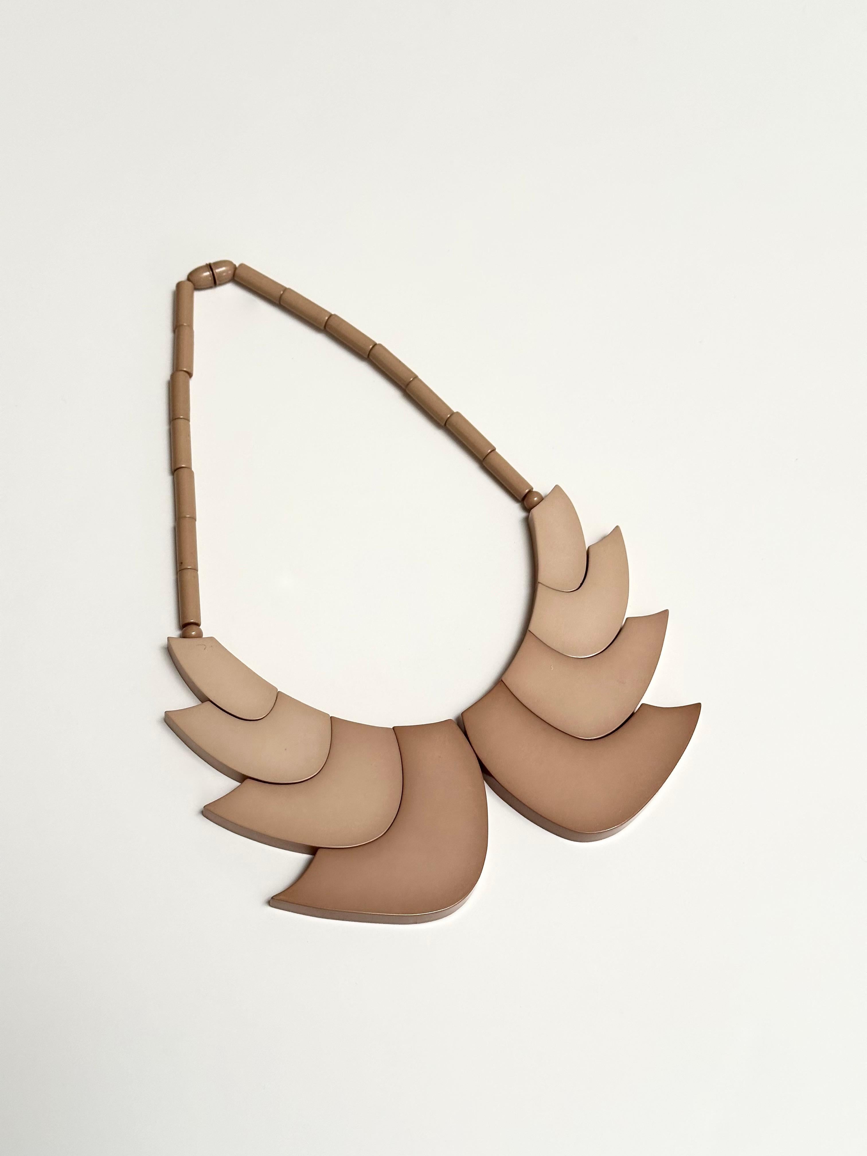 Galalith Collar Necklace, Guillemette L'Hoir, Paris c. 1970 For Sale 1