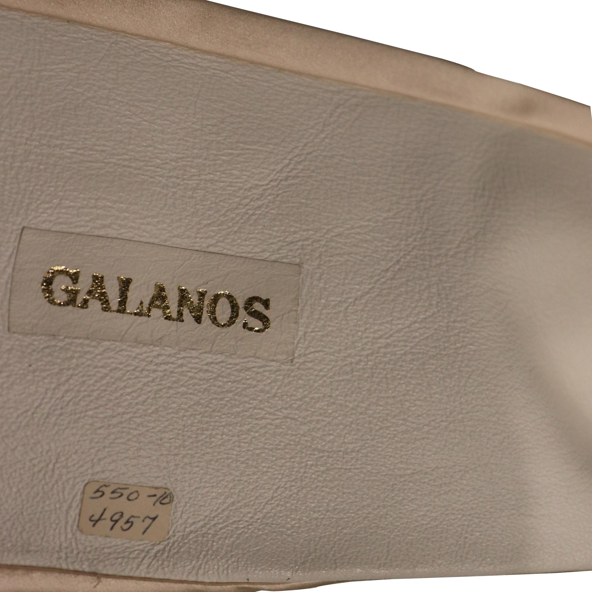 Galanos Ivory Satin Wide Belt W/ Large Rhinestone Buckle  In Excellent Condition For Sale In Los Angeles, CA