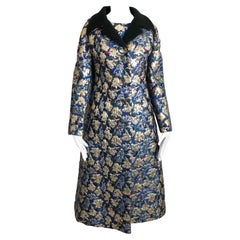 Galanos Traje de Brocado Metálico 3 piezas Top, Chaleco Largo y Falda Vintage Años 60 Retro