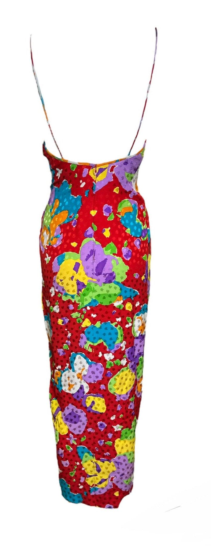 Rouge Robe en jacquard de soie rouge multicolore de Galanos, années 1990 en vente