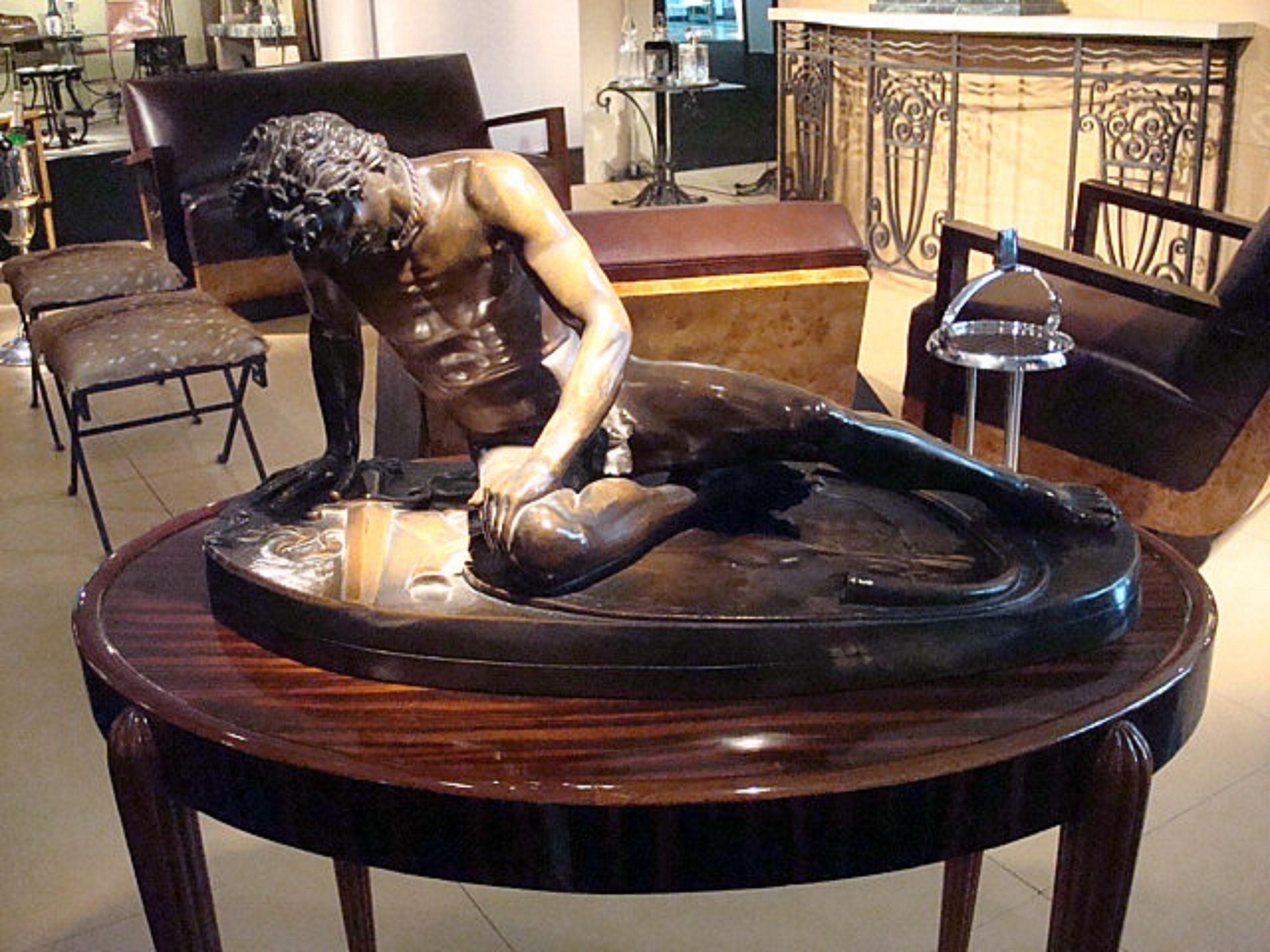 „Galata Morente“-Skulptur aus Bronze und Marmor, F. Barbedienne Fonduer im Angebot 1