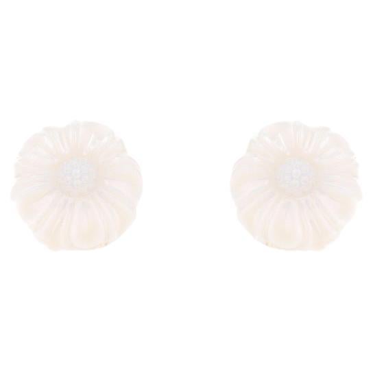 Galatea Daisy Cultured Pearl Stud Earrings Yellow Gold 14k Carved Flower Pierced For Sale