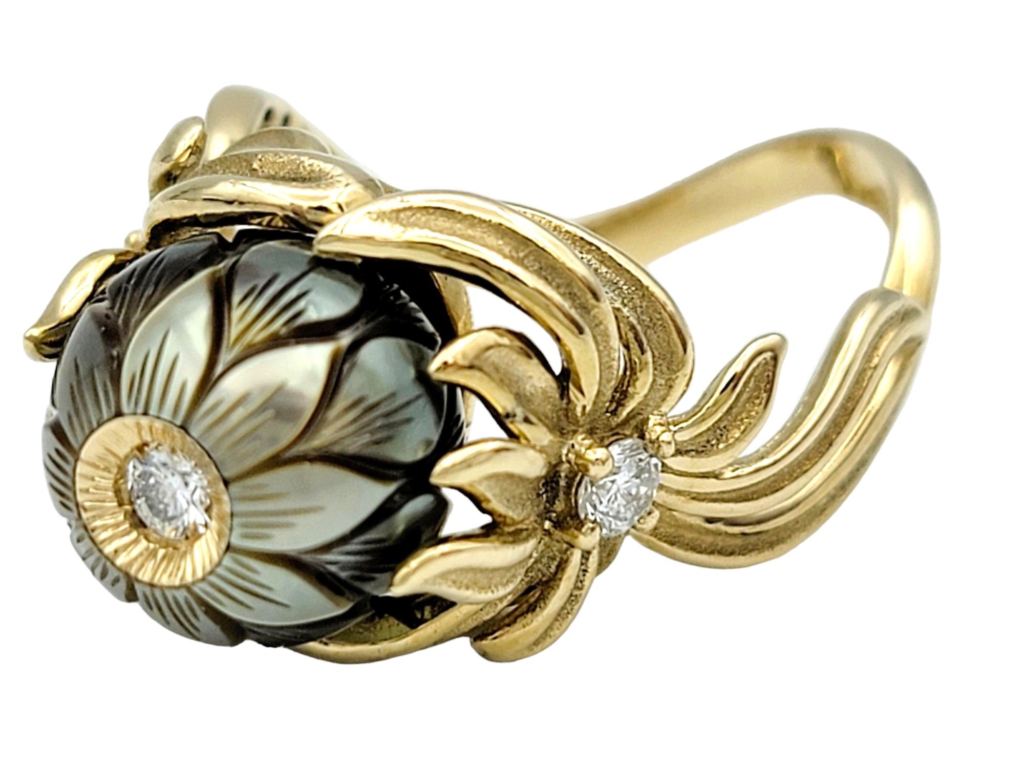 Galatea Diamond and Carved Cultured Pearl Flower Ring in 14 Karat Yellow Gold In Good Condition For Sale In Scottsdale, AZ