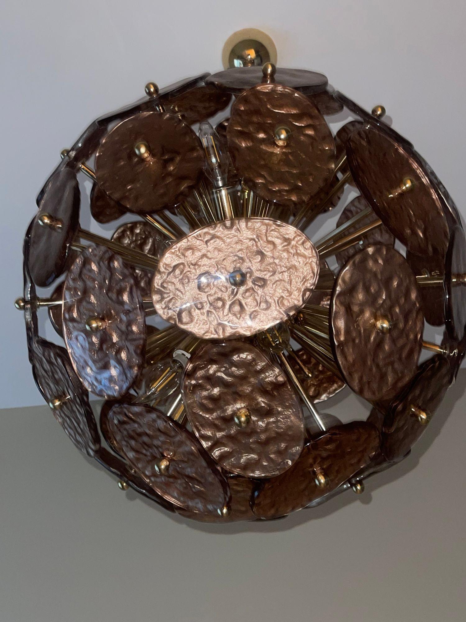 Fine XX secolo Lampadario Galattico Sputnik con dischi di vetro di Murano in rame. Italia, anni '80. in vendita