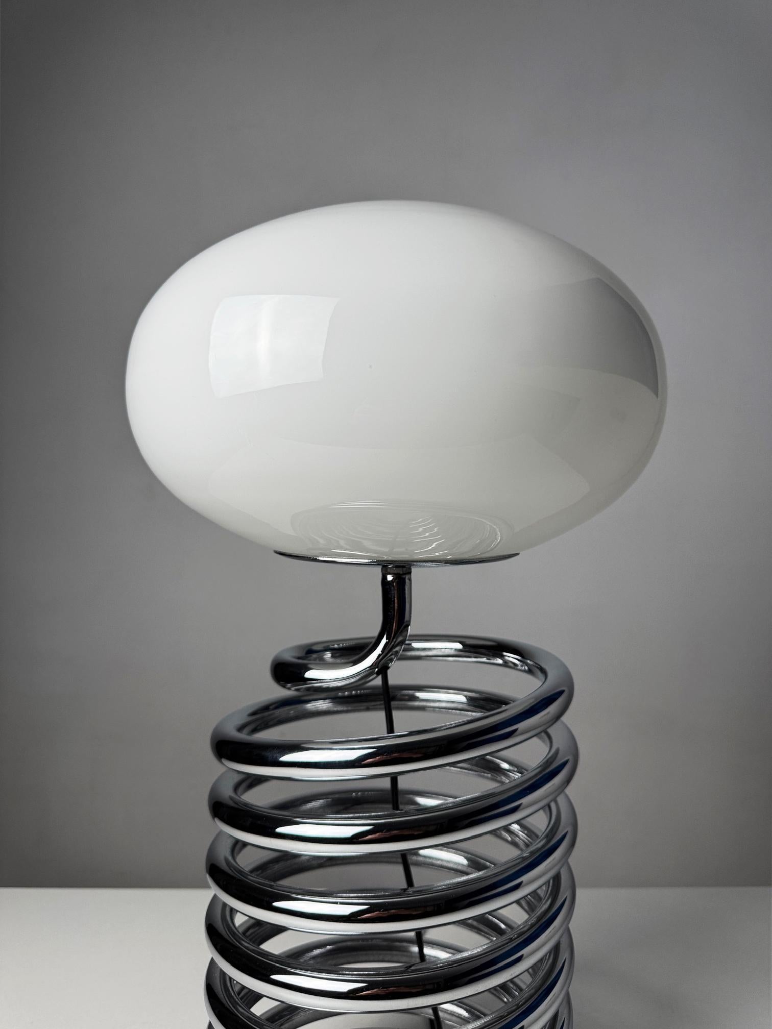 Espagnol Lampe de table Galaxia par FASE, A Space, 1970s - Design Spiral iconique de l'ère spatiale en vente