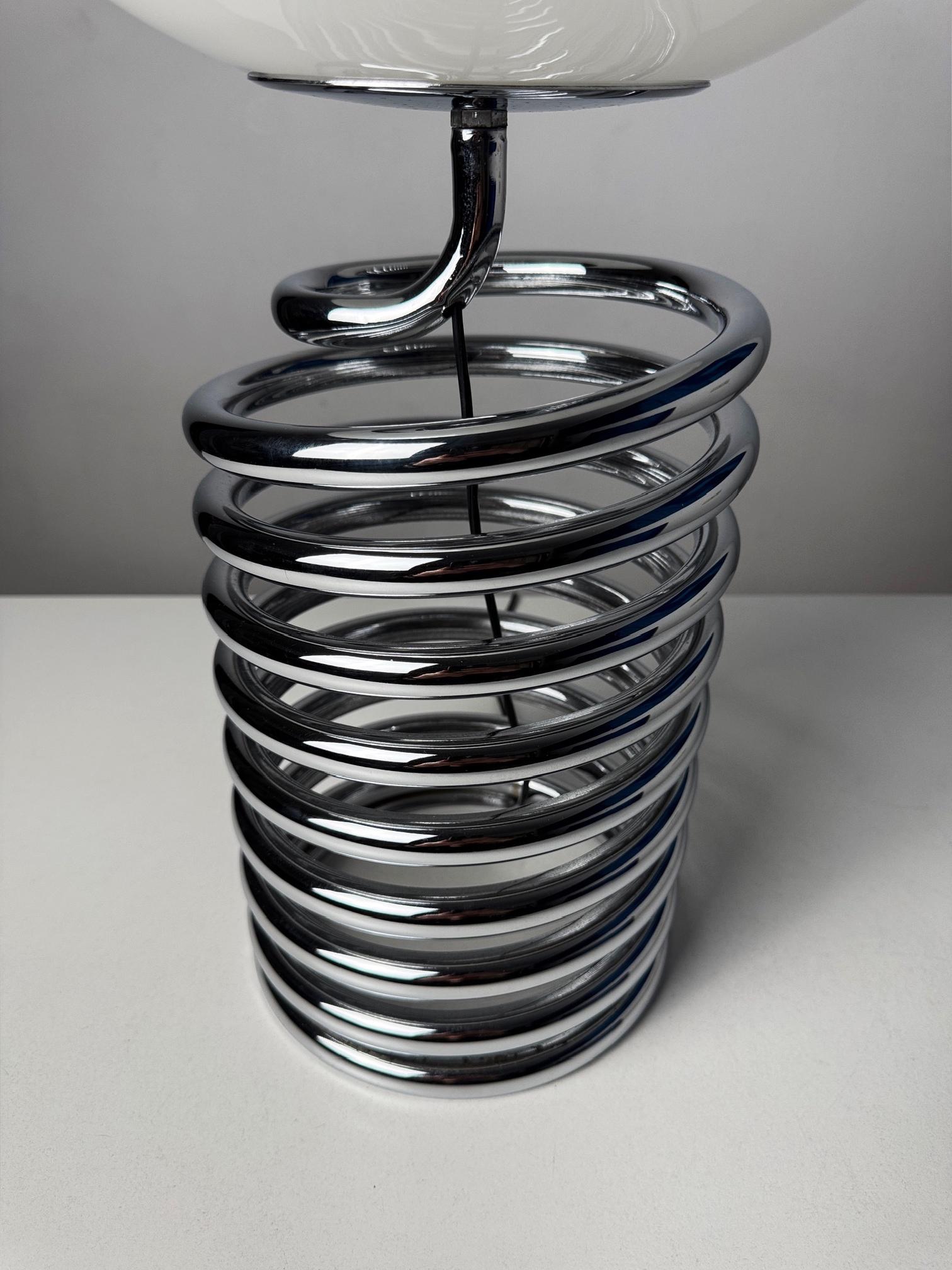 Lampe de table Galaxia par FASE, A Space, 1970s - Design Spiral iconique de l'ère spatiale Bon état - En vente à BARCELONA, ES