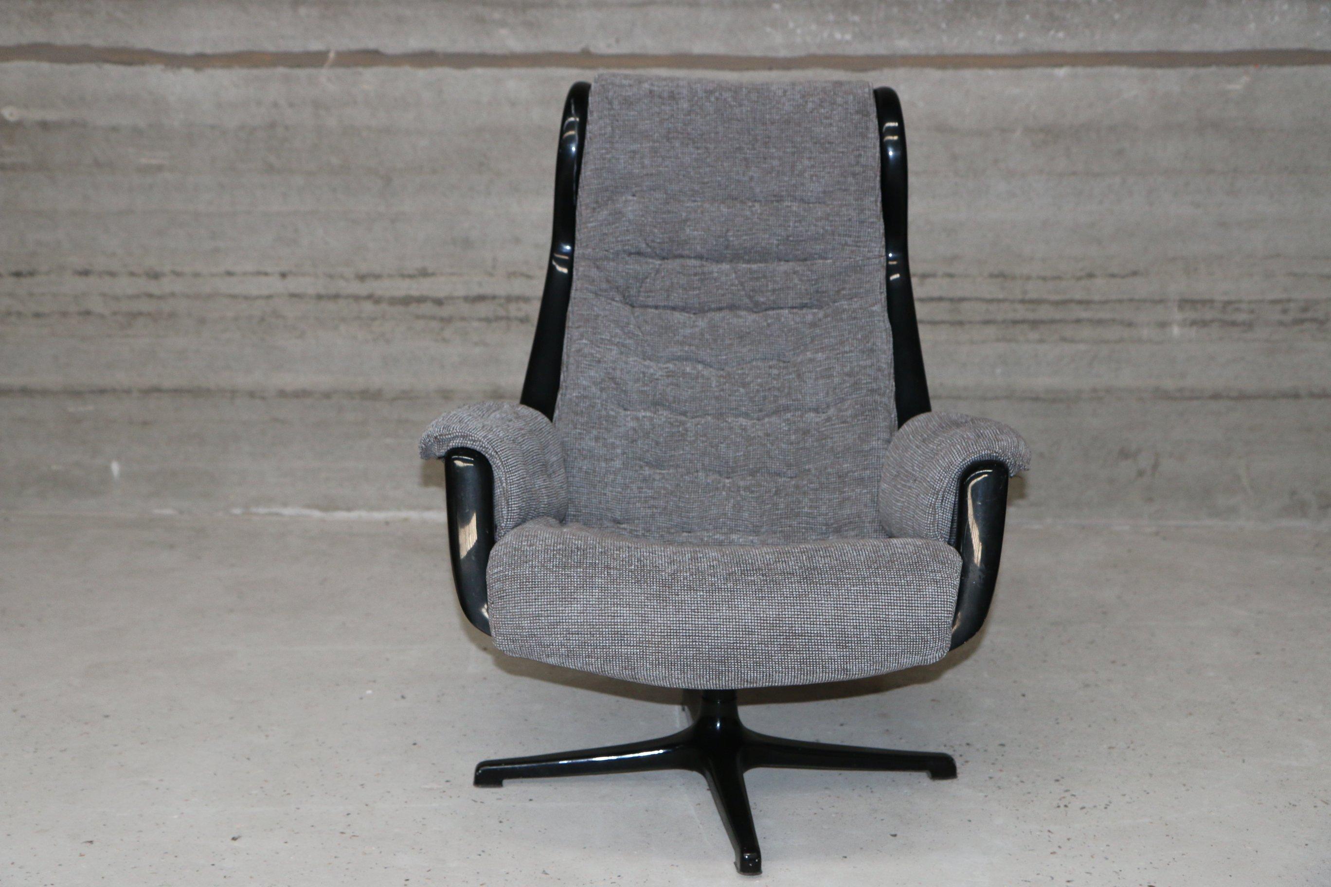 Swedish Galaxy Armchairs by Alf Svensson & Yngvar Sandström for Dux, 1968, Set of 2 For Sale