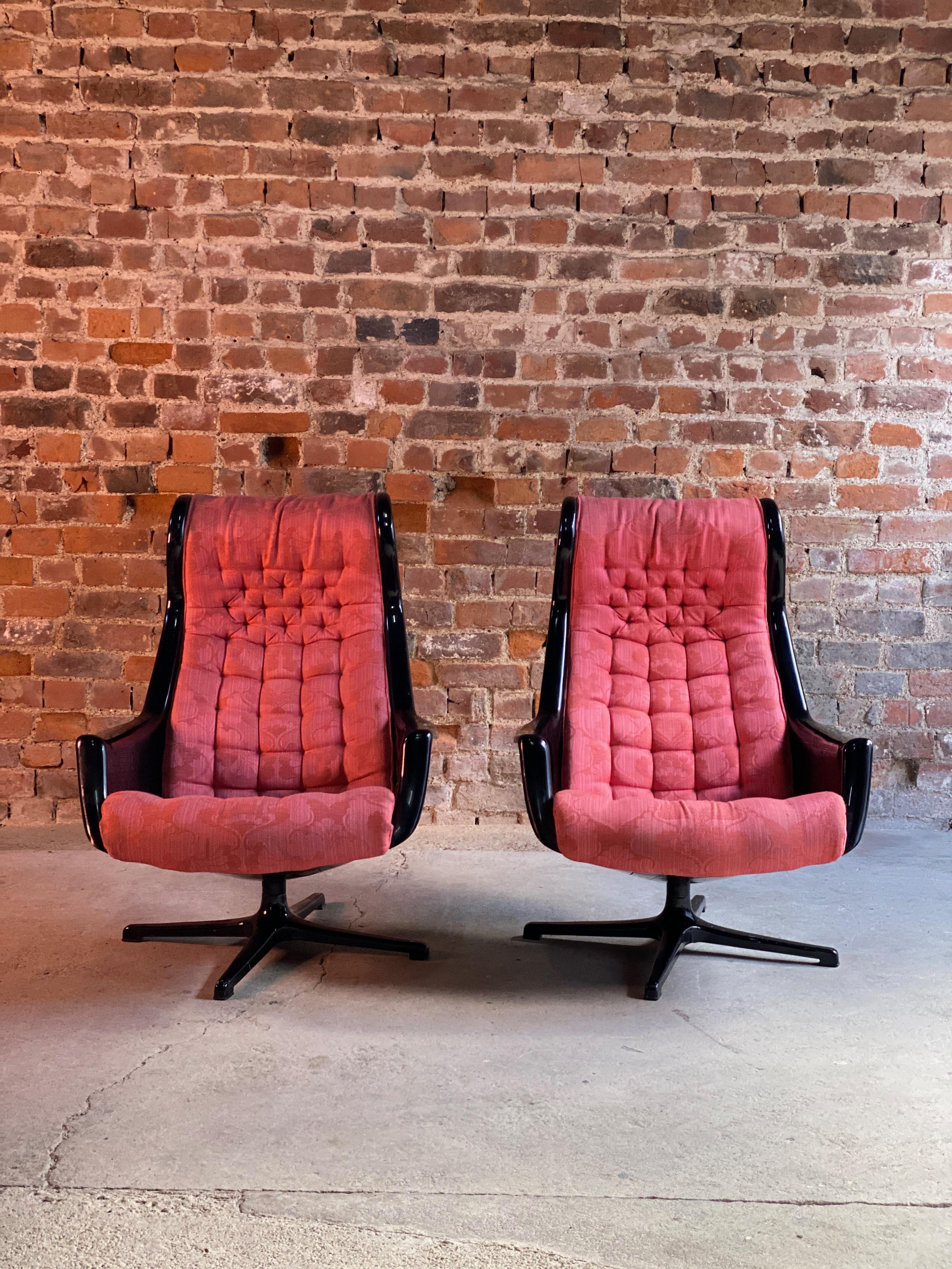 Galaxy Chairs by Alf Svensson & Ingvar Sandstrom for DUX, Sweden, circa 1968 In Good Condition In Longdon, Tewkesbury