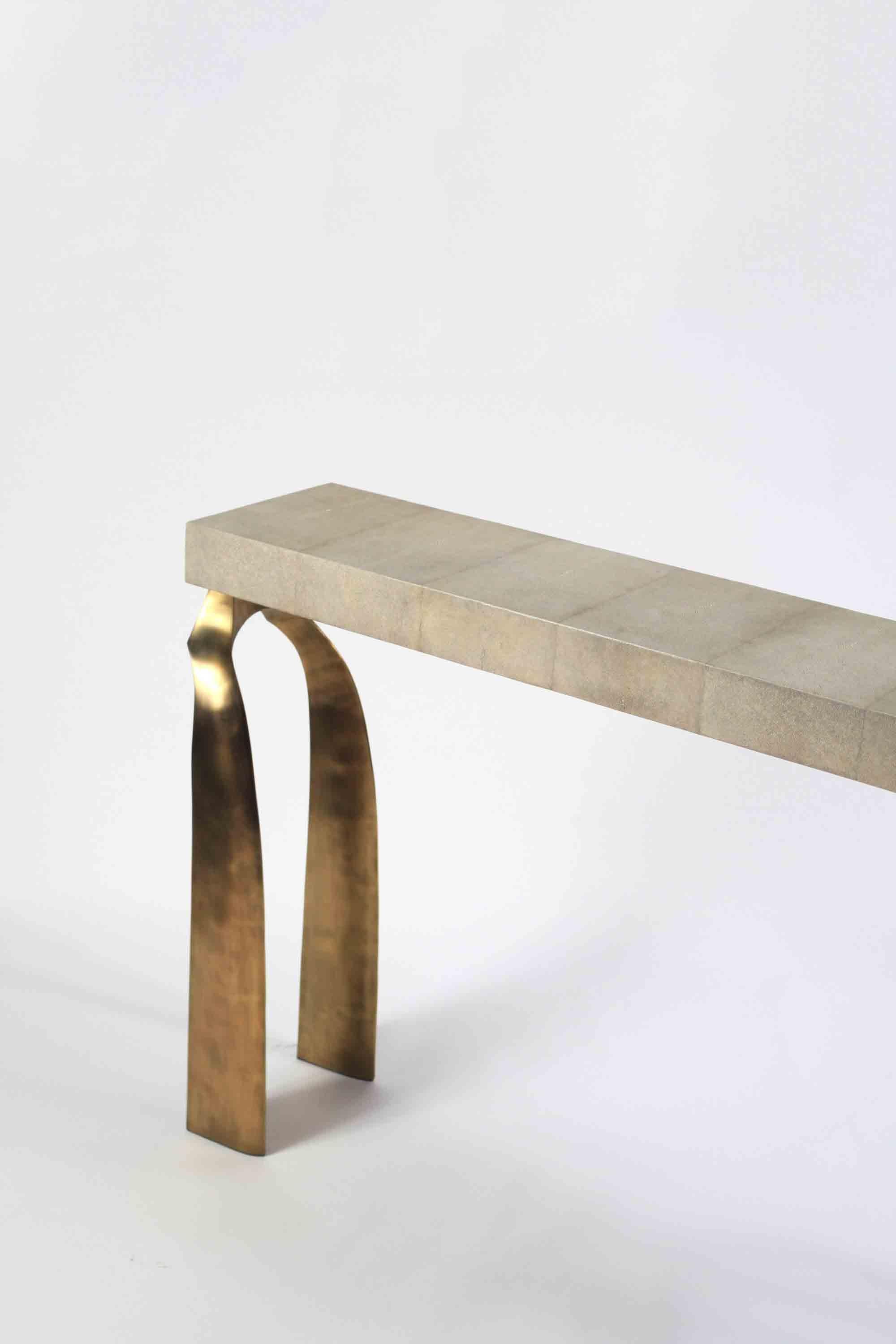 Art déco Table console Galaxy en galuchat crème et laiton bronze-patina de Kifu Paris en vente