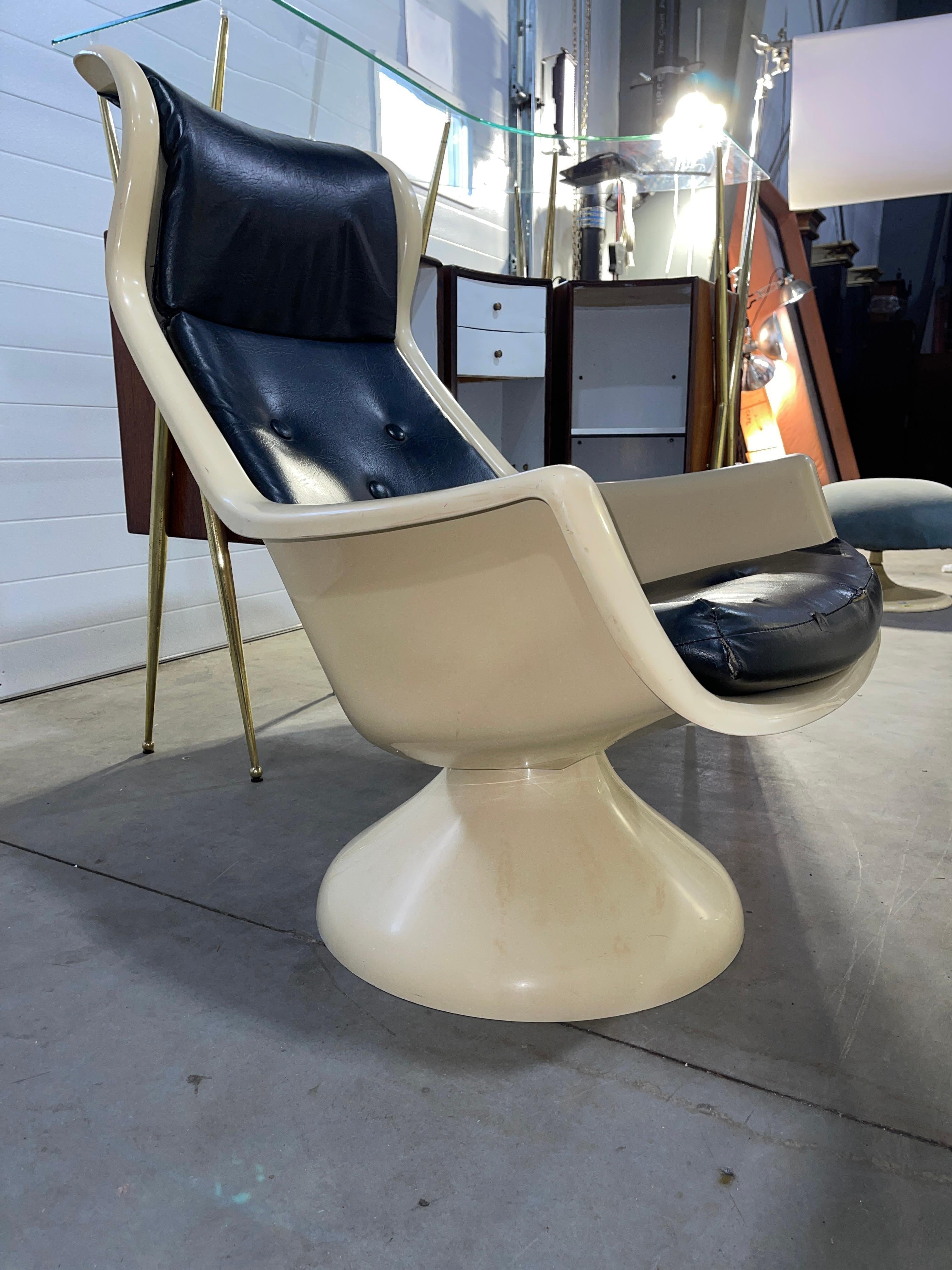 Galaxy Lounge Chair 1