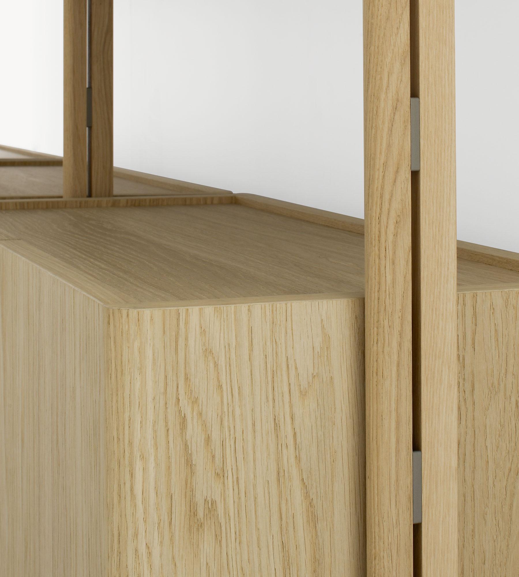 Galaxy Oak Wood Bücherregal von Morica Design (21. Jahrhundert und zeitgenössisch) im Angebot
