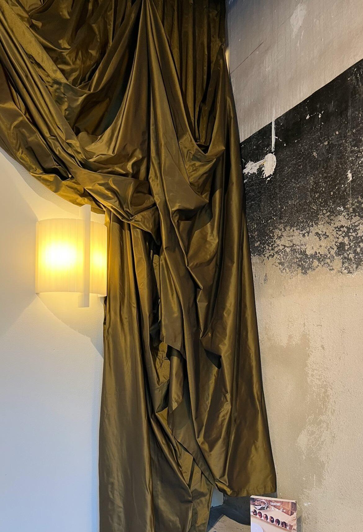 Sculpture cylindrique en onyx blanc avec détails verticals de Marie Jeunet en vente 1