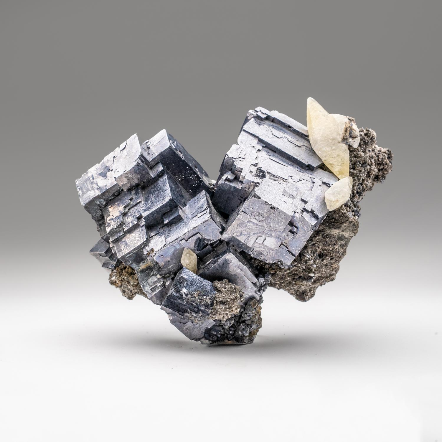 Cristallo Galena con calcite su calcopirite dalla miniera di Sweetwater, A. Reynolds & Co. in vendita