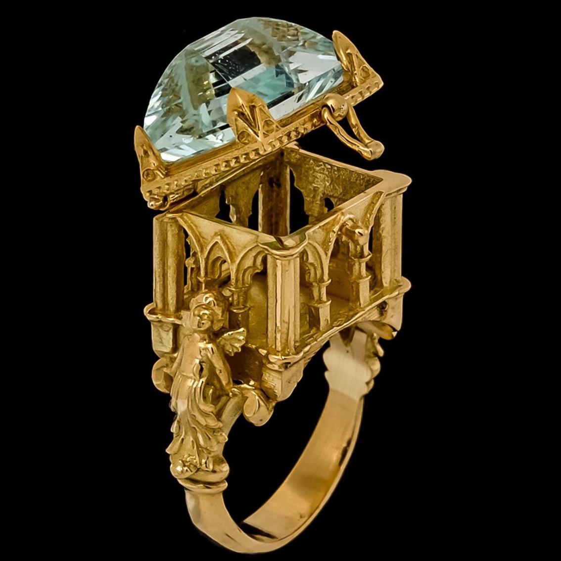 Galerie des Glaces Cathedral Poison Ring in 18 Karat Yellow Gold with Aquamarine 4