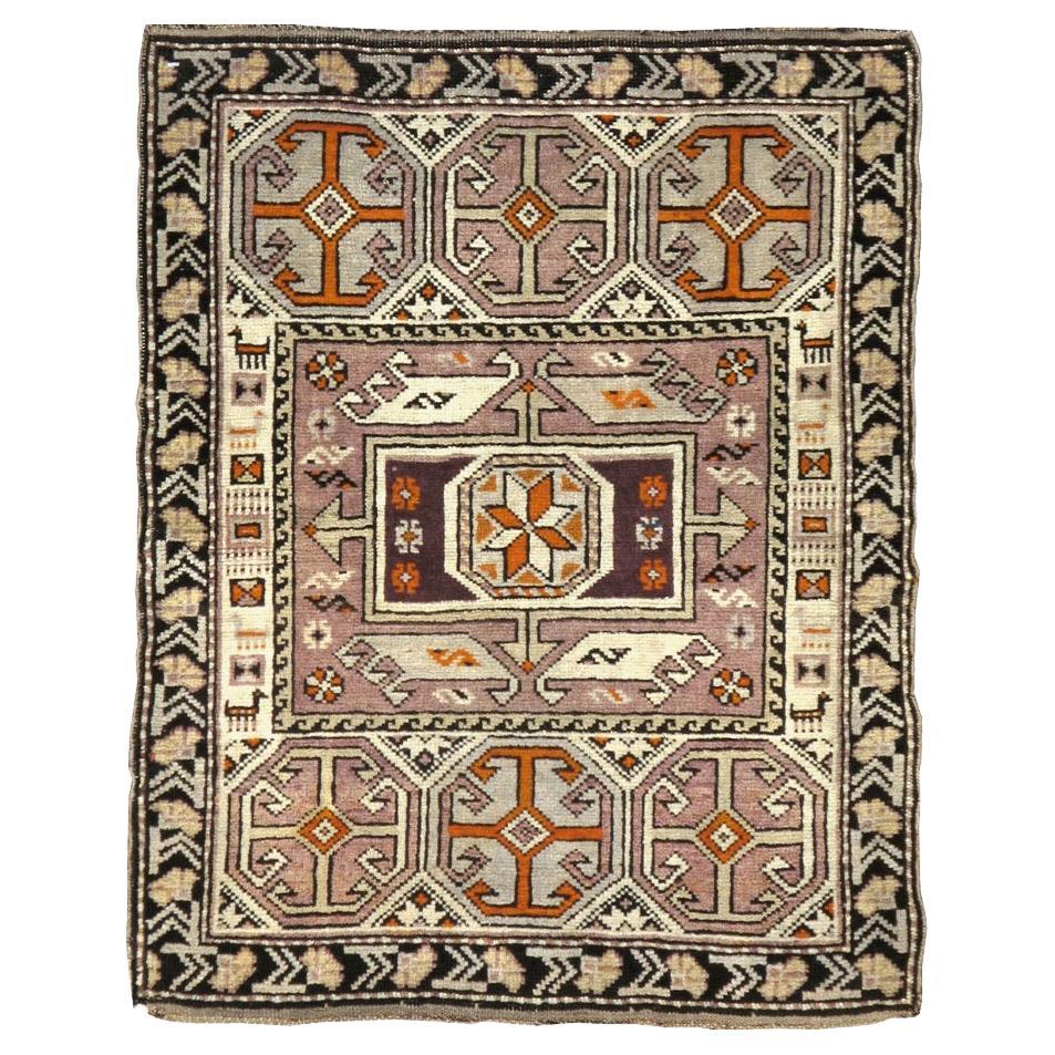 Colección Galerie Shabab Alfombra caucásica Shirvan de principios del siglo XX