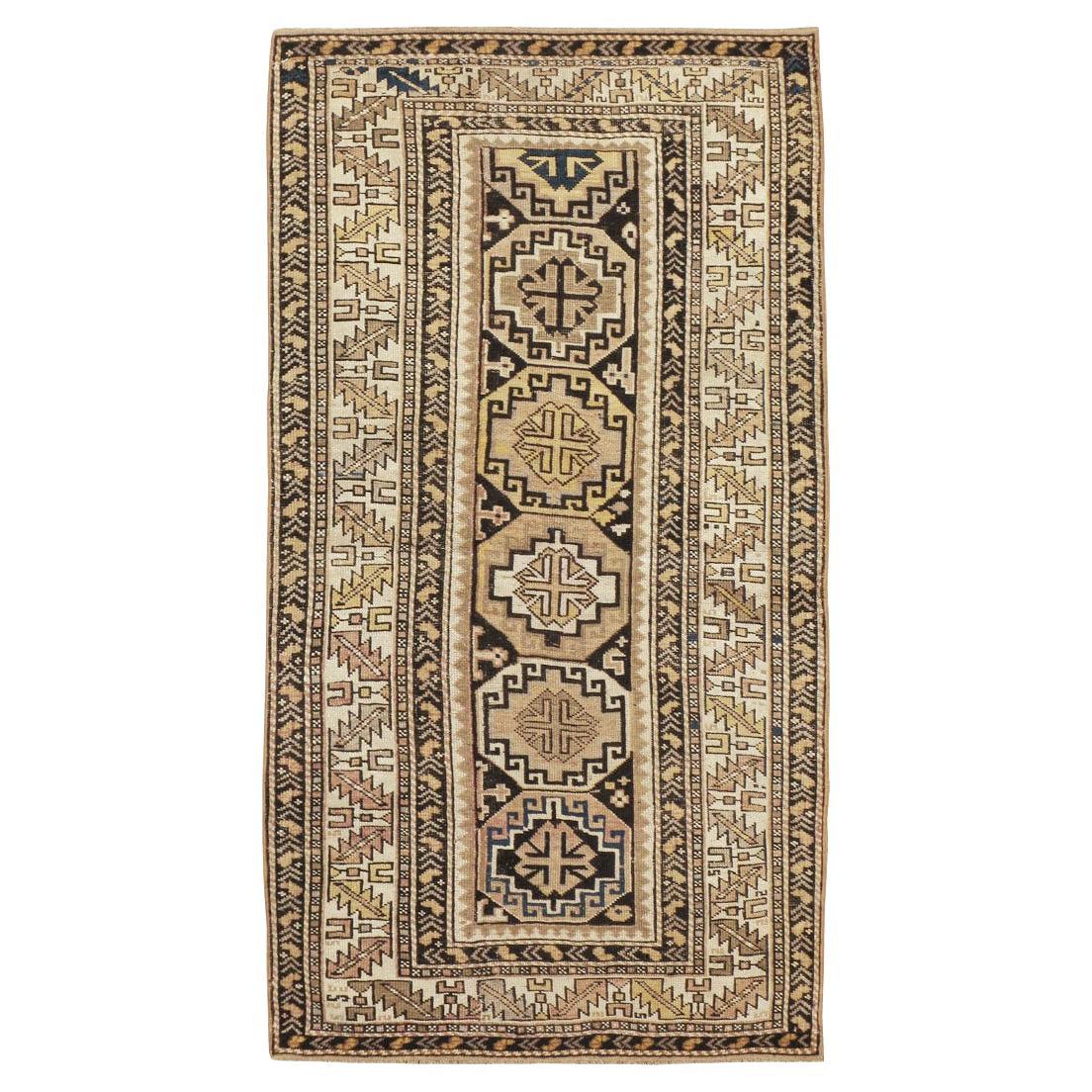 Colección Galerie Shabab Alfombra arrojadiza caucásica Shirvan de principios del siglo XX en venta