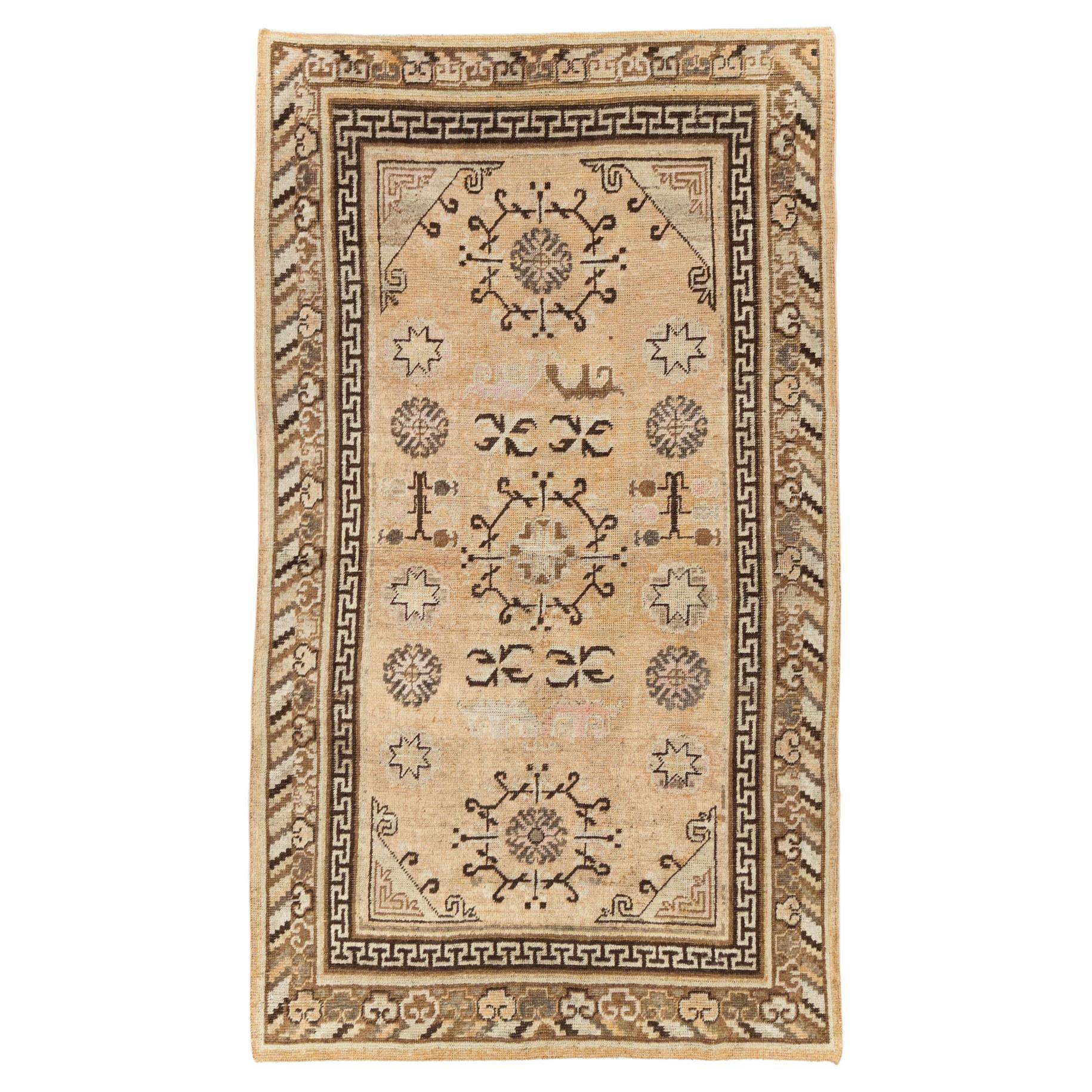 Collection Shabab Début du 20e siècle Tapis Khotan du Turkestan oriental