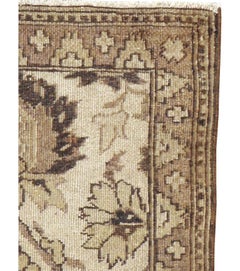 Galerie Shabab Collection début 20ème siècle Indian Agra Rug
