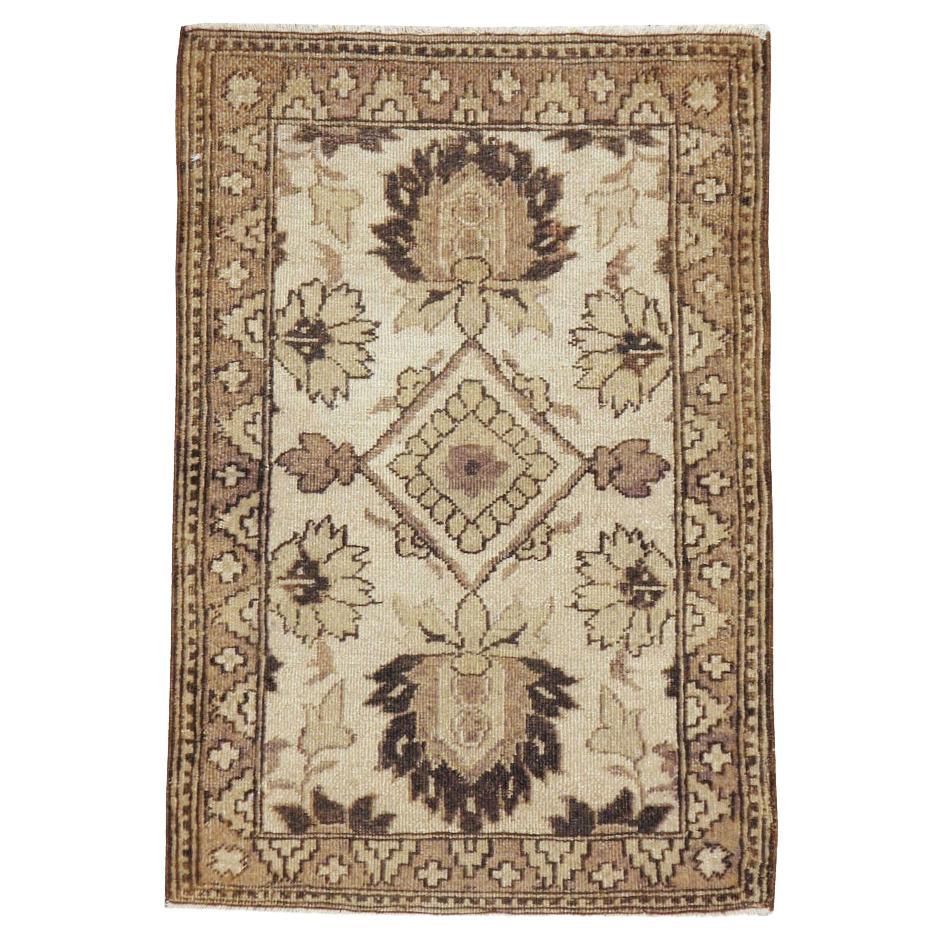Galerie Shabab Collection Early 20th Century Indian Agra Rug