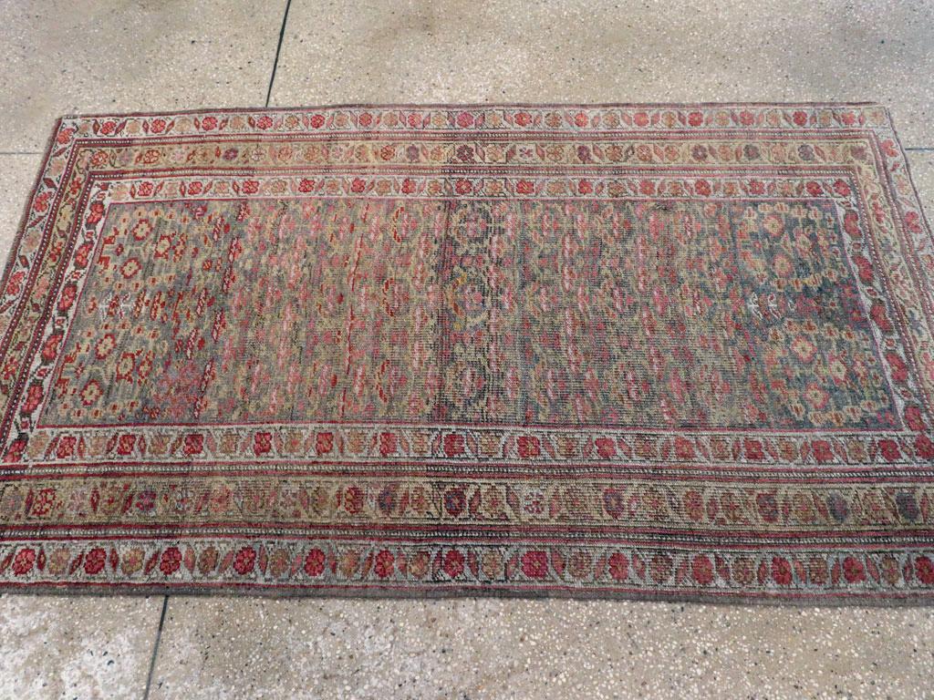 Perse Collection Shabab Collection du début du 20e siècle tapis persan kurde Bidjar en vente
