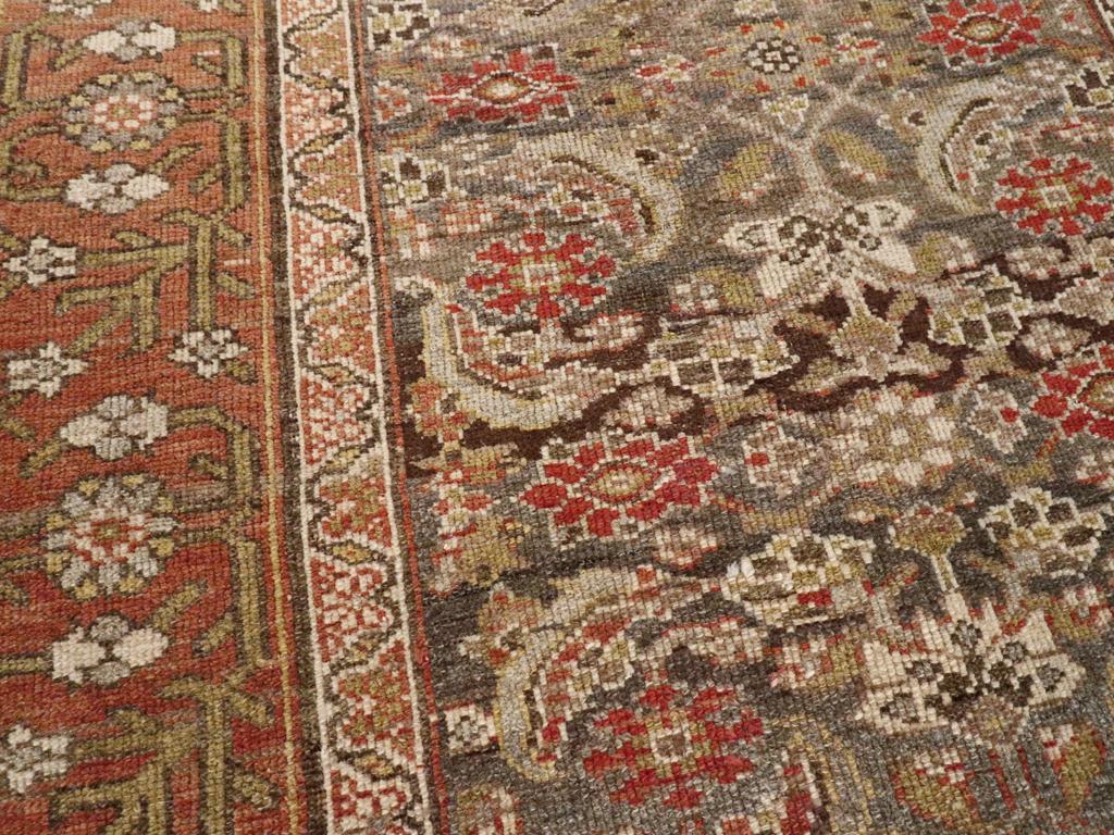 Galerie Shabab Collection Frühes 20. Jahrhundert Persisch-Kurdischer Wurfteppich (Rustikal) im Angebot