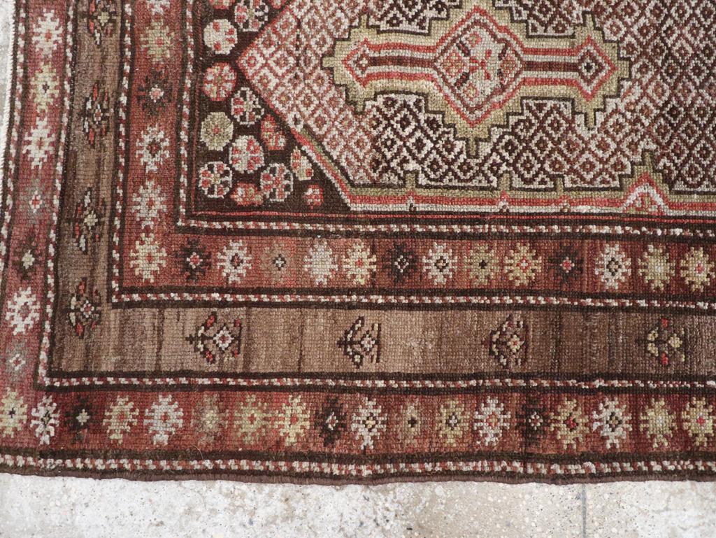 Noué à la main Collection Shabab Collection du début du 20e siècle tapis persan kurde en vente
