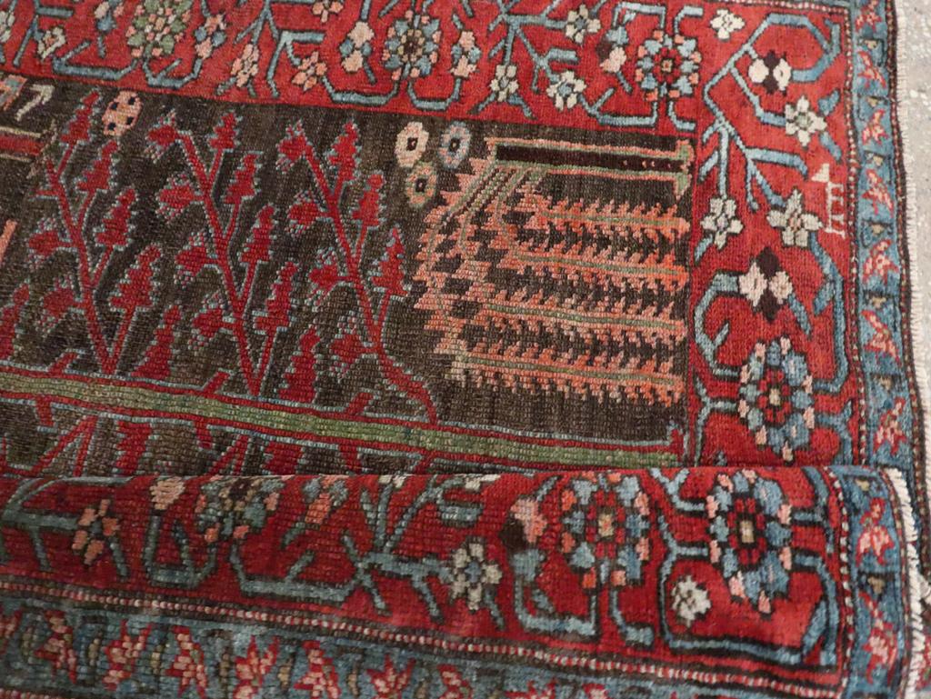 Collection Shabab Collection du début du 20e siècle tapis persan kurde Excellent état - En vente à New York, NY