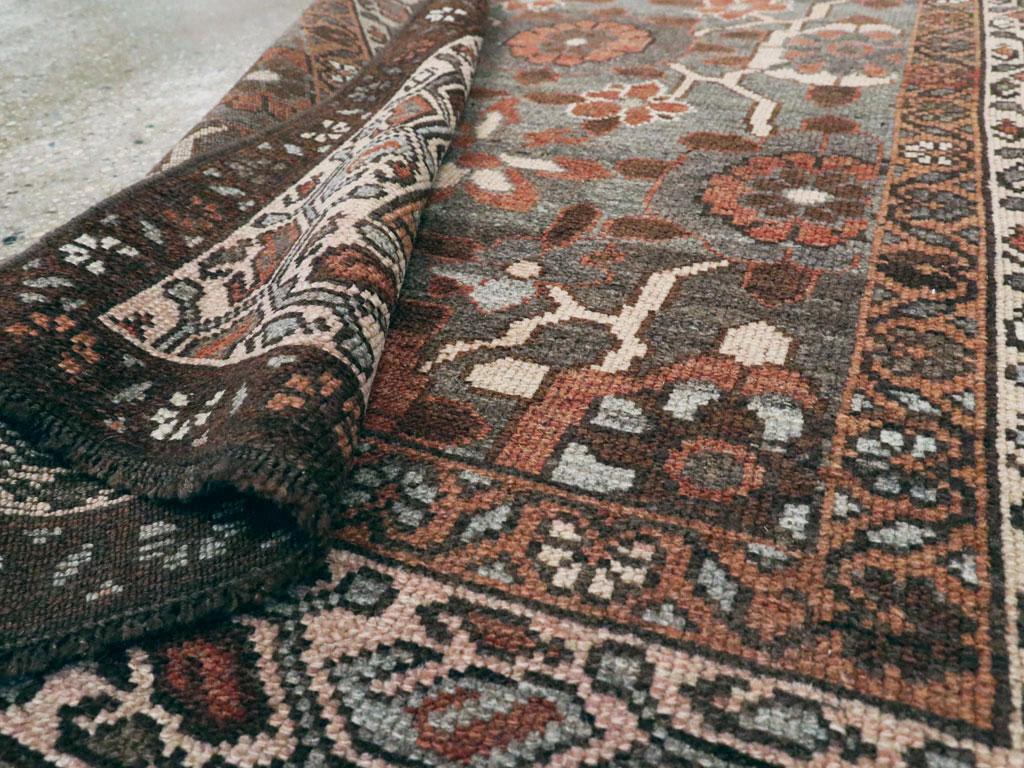 Collection Shabab Collection du début du 20e siècle tapis persan kurde Excellent état - En vente à New York, NY