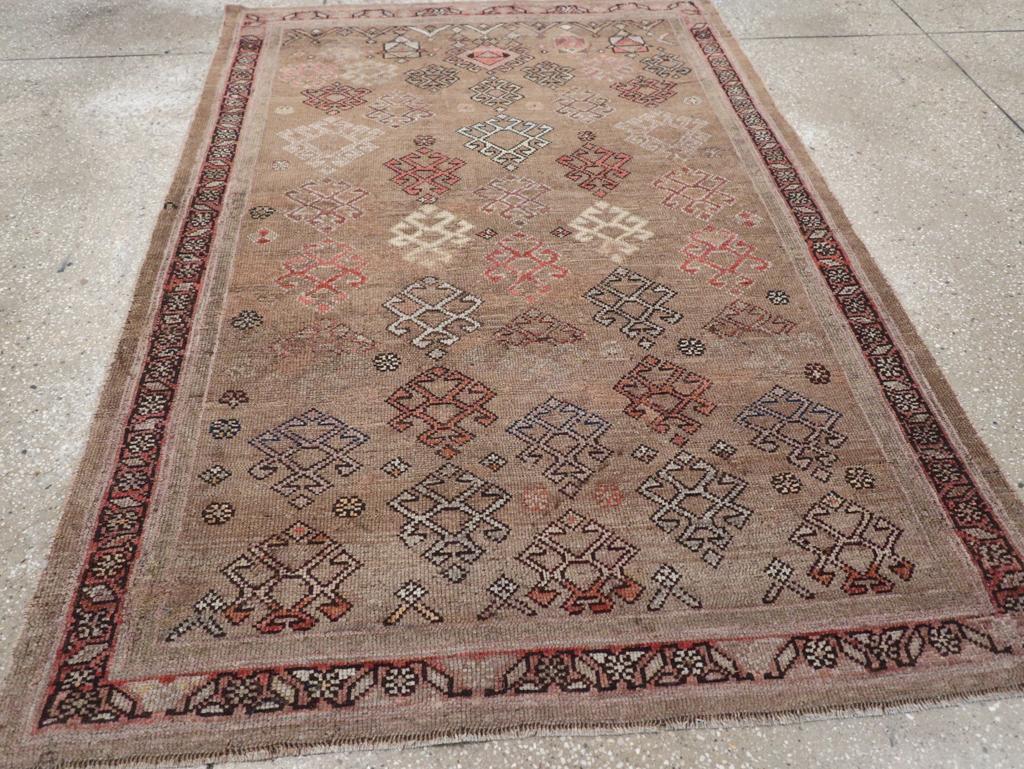 Collection Shabab Collection du début du 20e siècle tapis persan kurde Excellent état - En vente à New York, NY