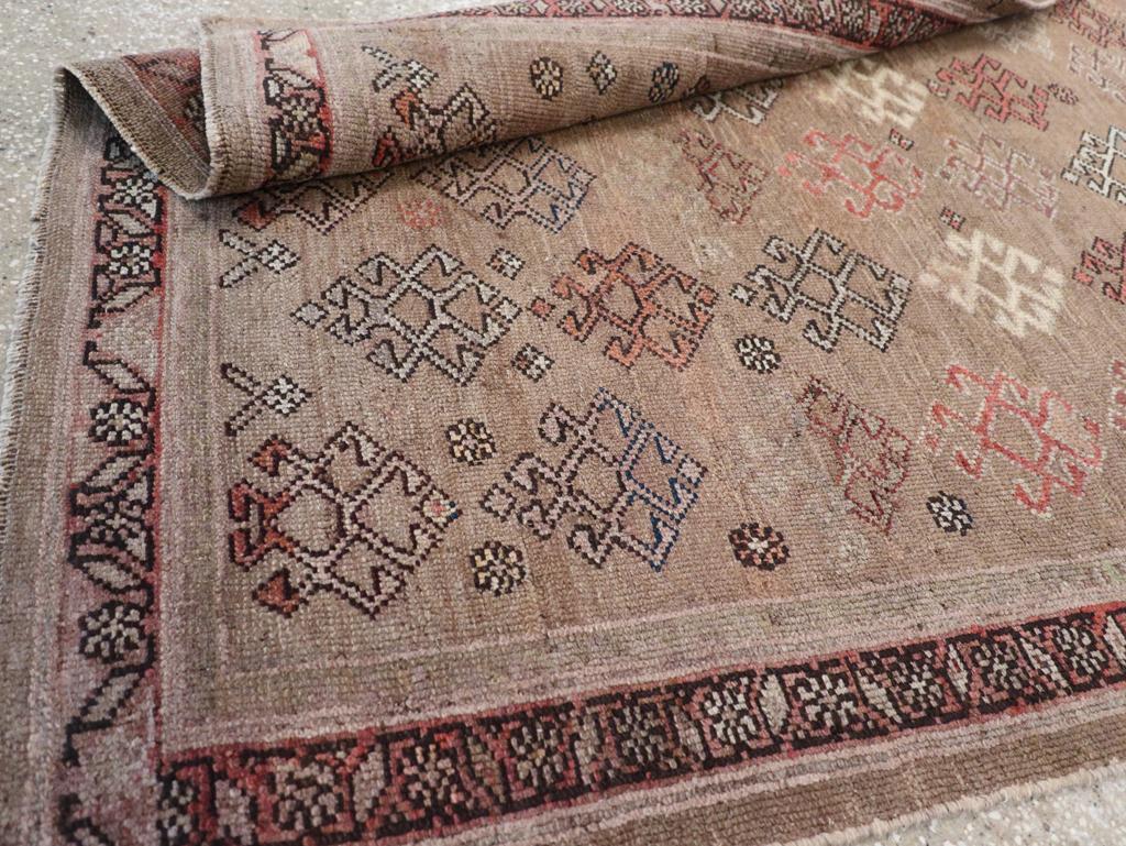Laine Collection Shabab Collection du début du 20e siècle tapis persan kurde en vente