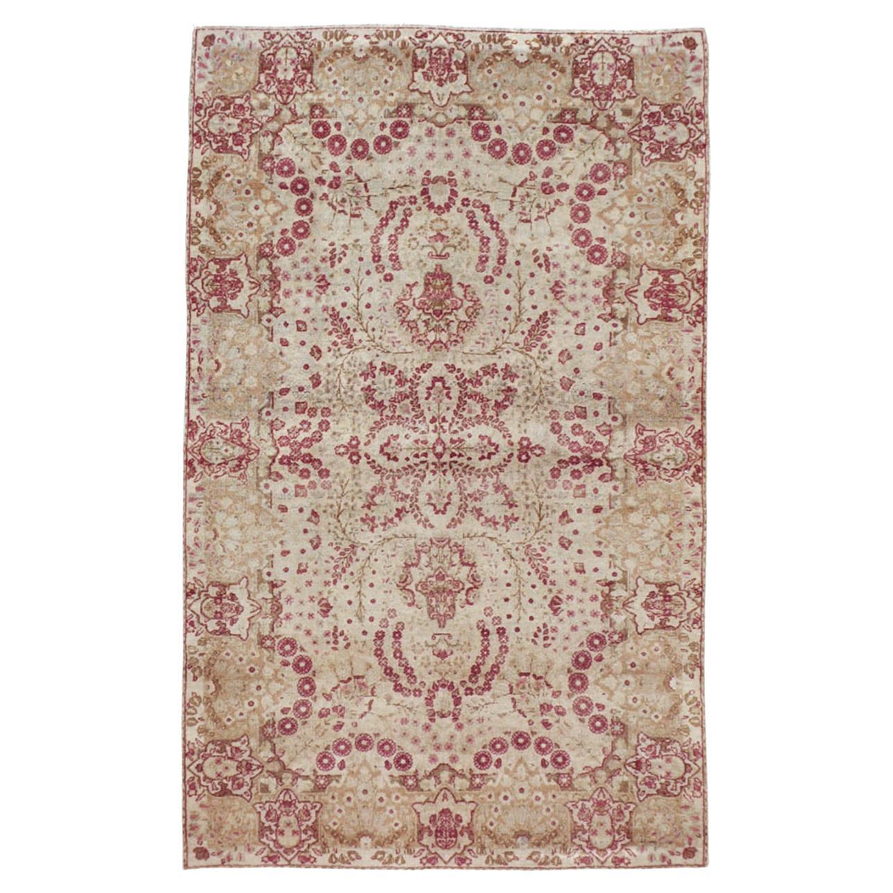 Collection Shabab Collection du début du 20e siècle tapis persan Lavar Kerman en vente