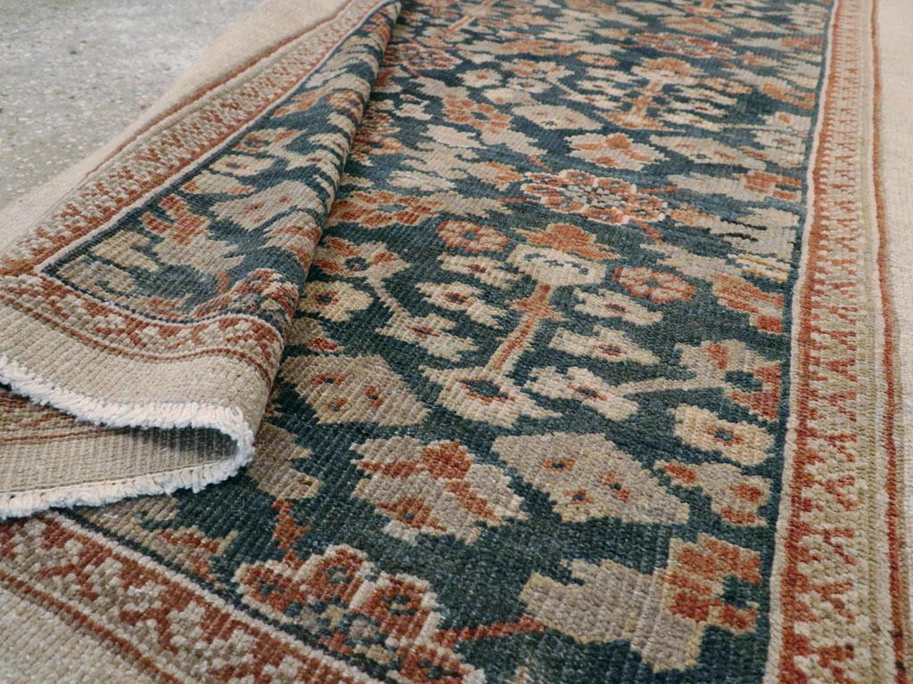 Galerie Shabab Collection début 20ème siècle Persan Mahal Tapis de plaid Excellent état - En vente à New York, NY