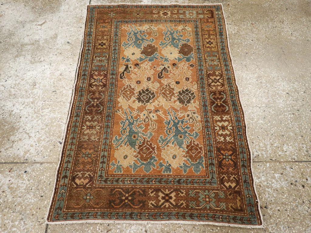 Ancien tapis persan Malayer fabriqué à la main au début du 20e siècle.

Mesures : 2' 7