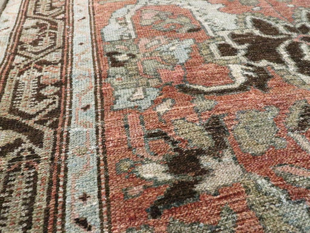 Persiano Galerie Shabab Collection Tappeto da lancio persiano Malayer dell'inizio del XX secolo in vendita